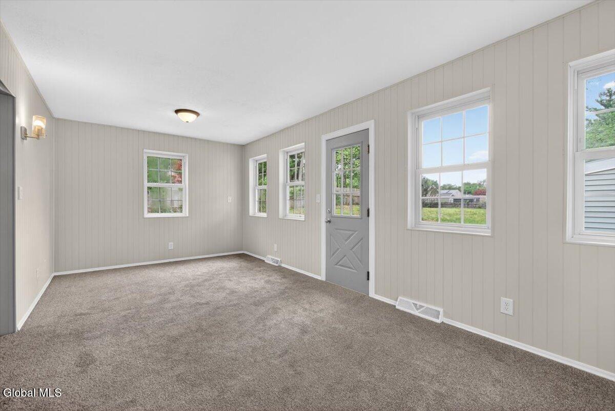 12 Winifred Drive