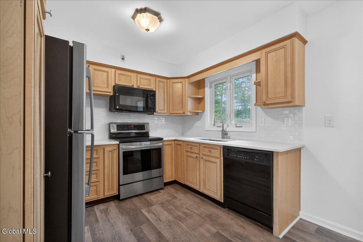 12 Winifred Drive