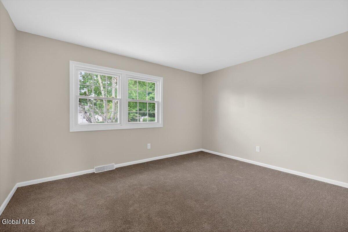 12 Winifred Drive