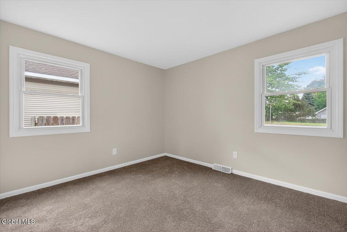 12 Winifred Drive