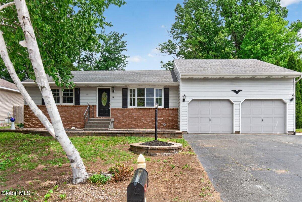 12 Winifred Drive