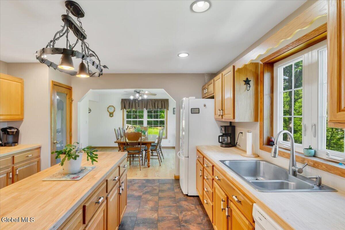 525 Crook's Grove Road