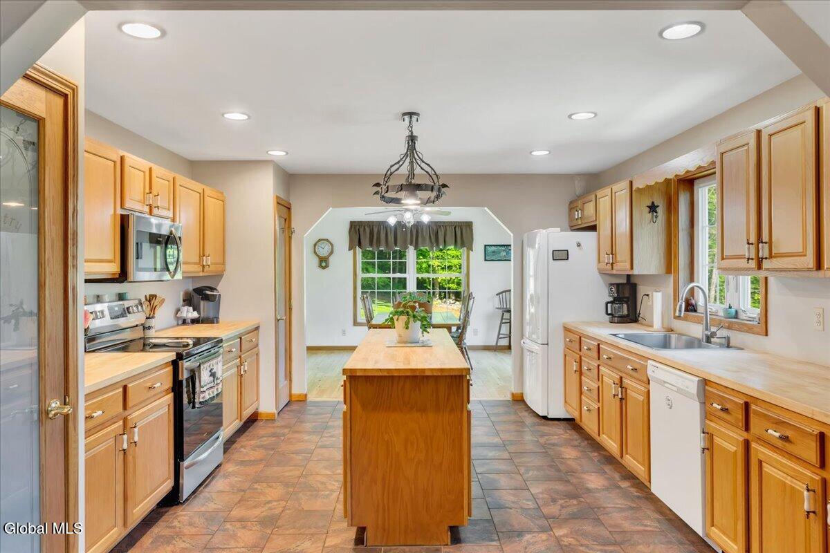 525 Crook's Grove Road