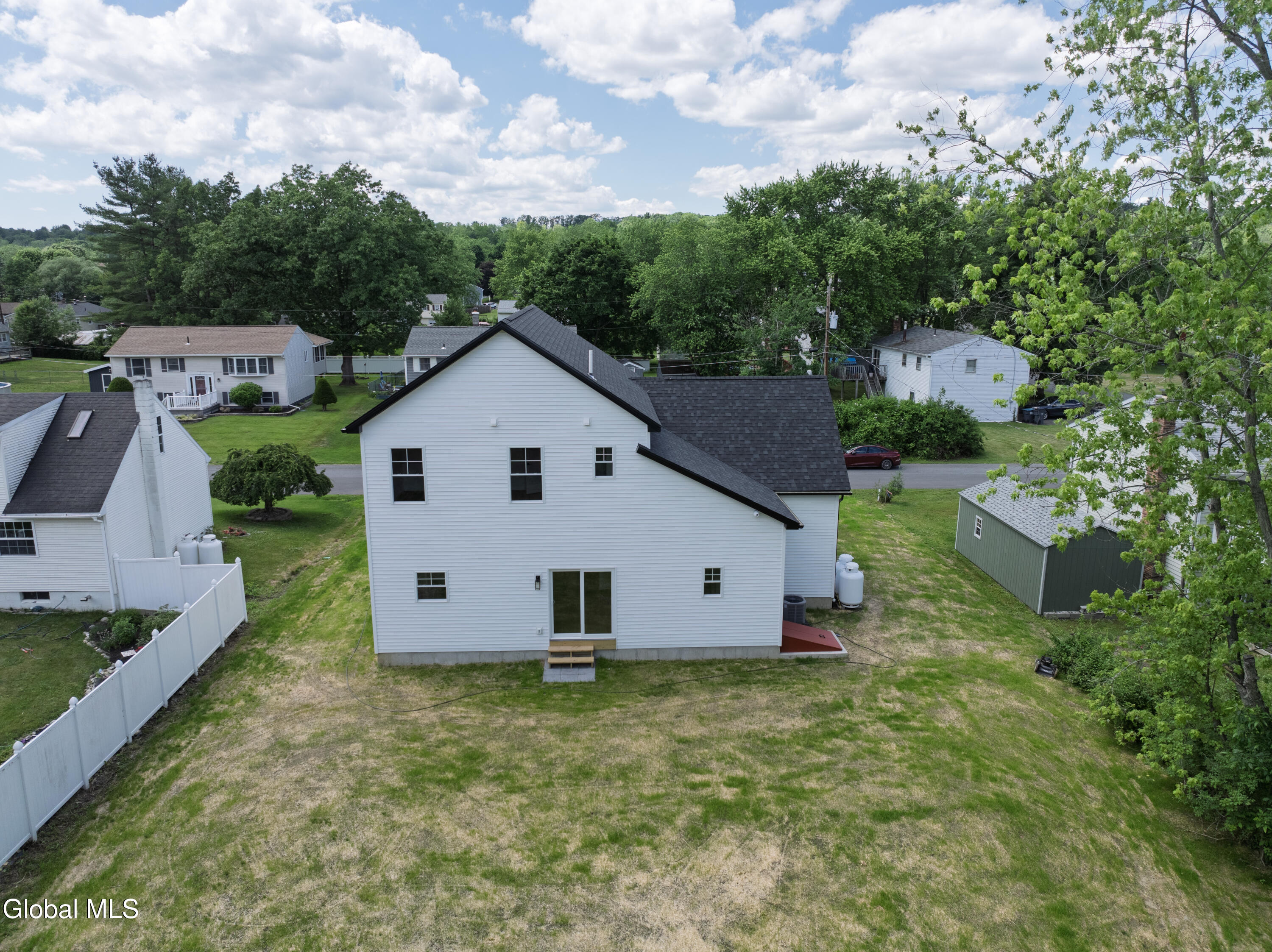 3 Dorchester Drive