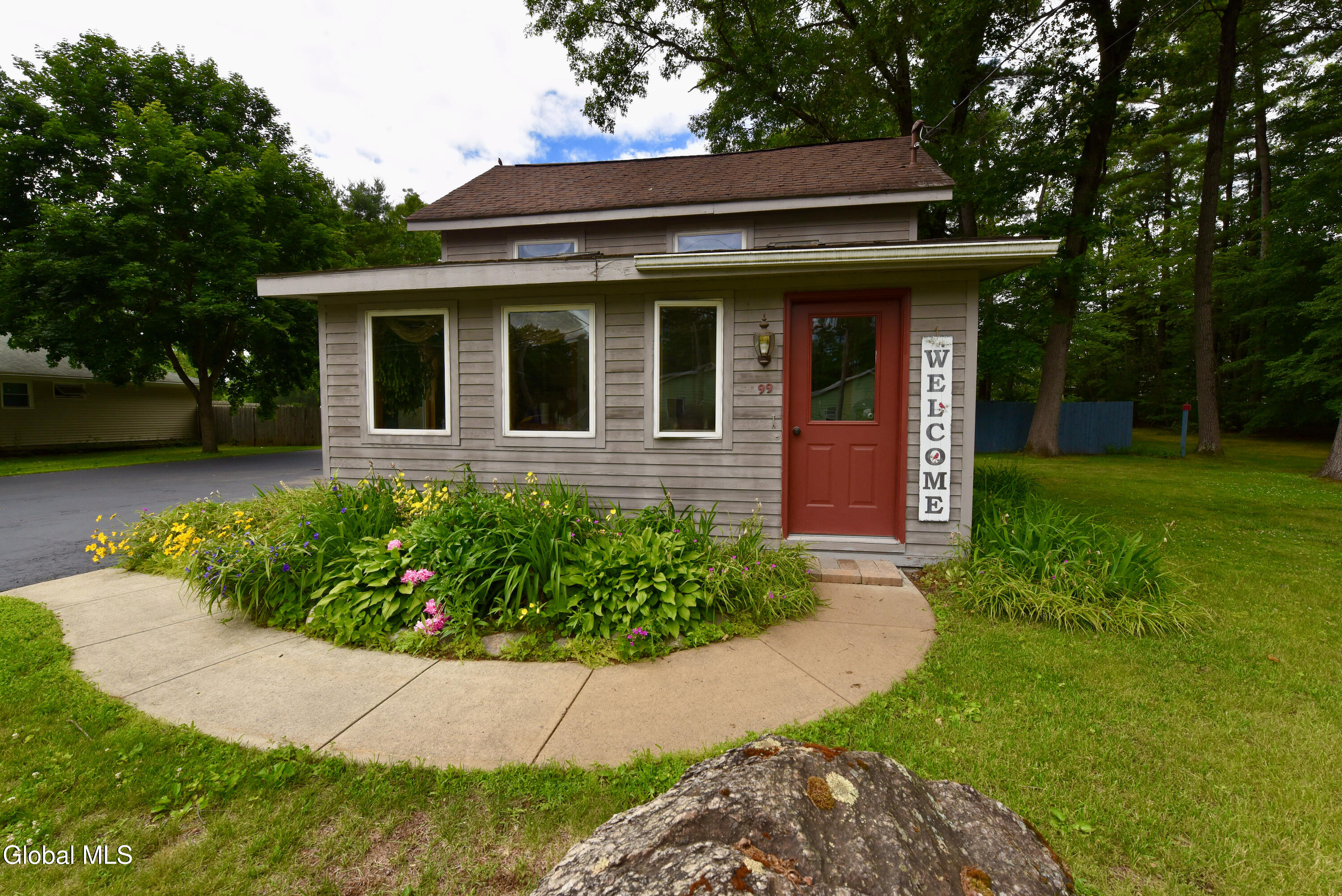 99 Greenfield Avenue