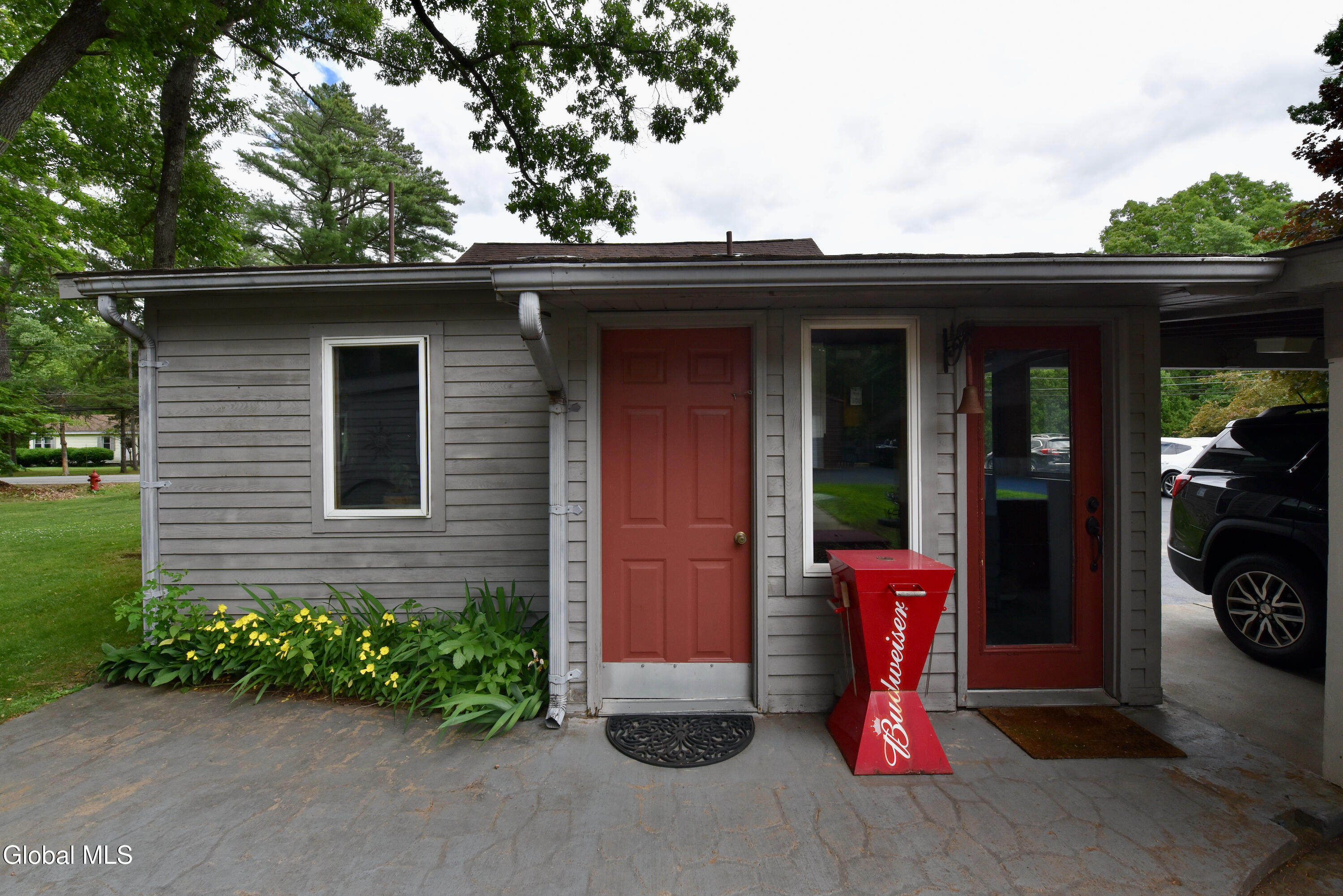 99 Greenfield Avenue