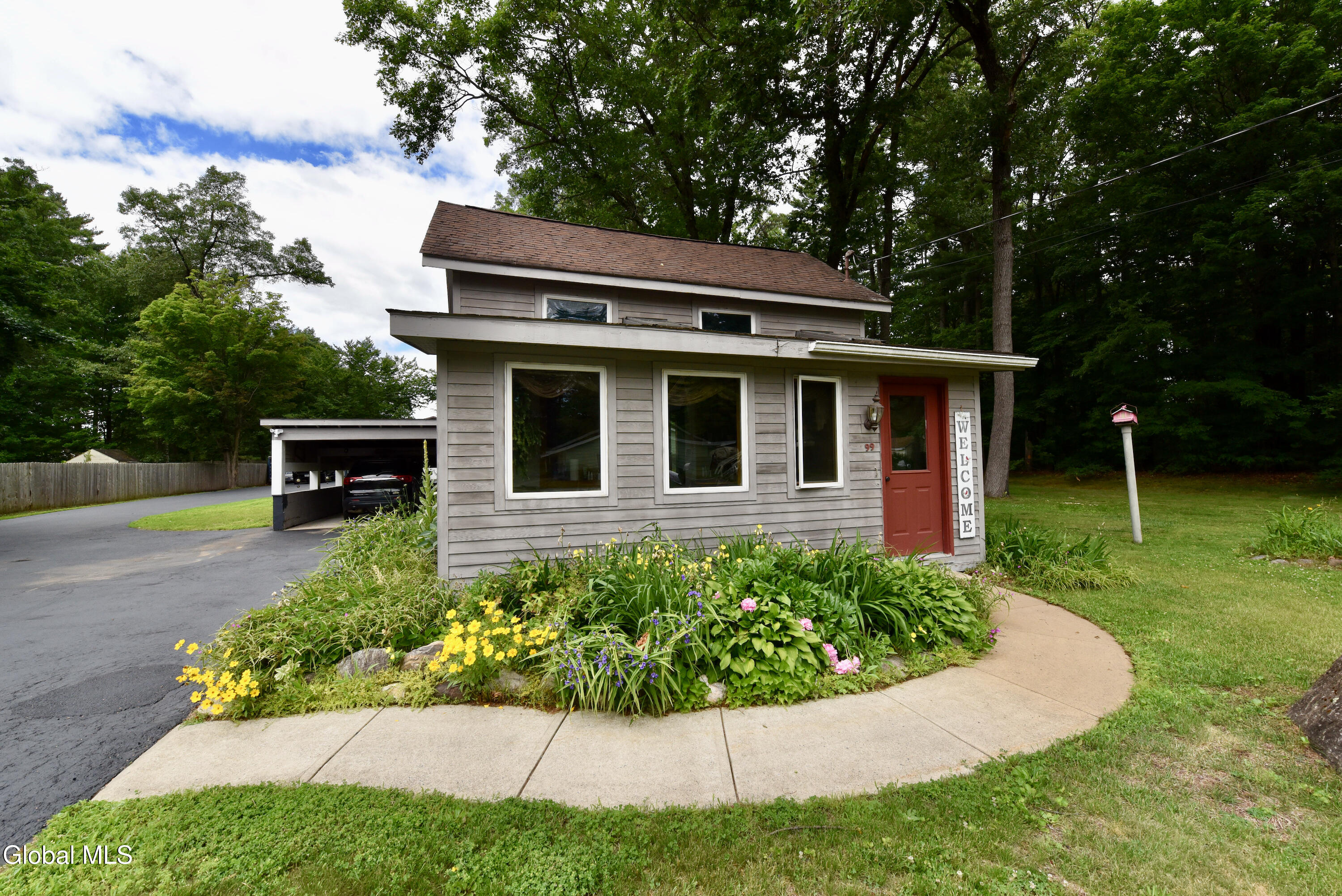 99 Greenfield Avenue