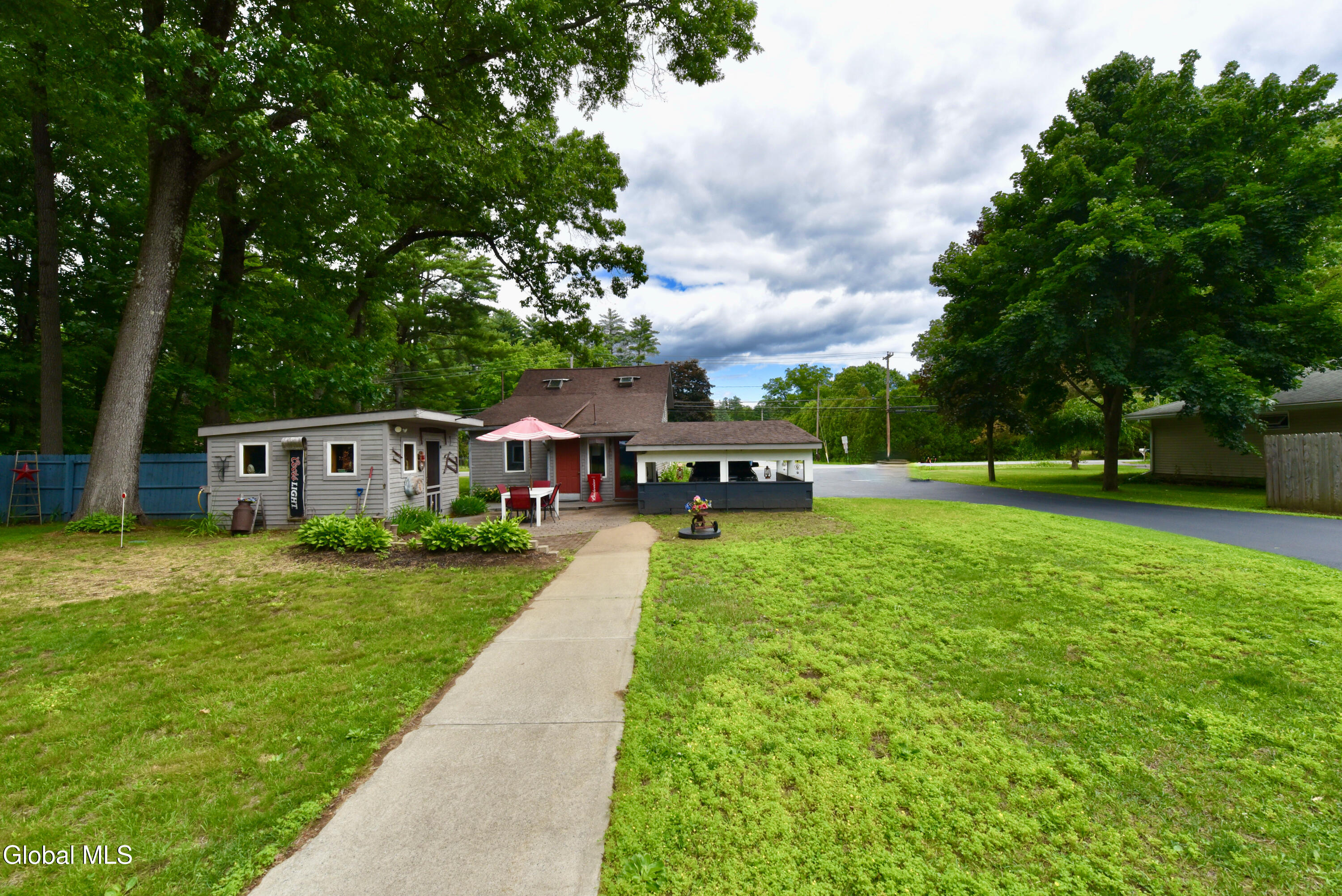 99 Greenfield Avenue