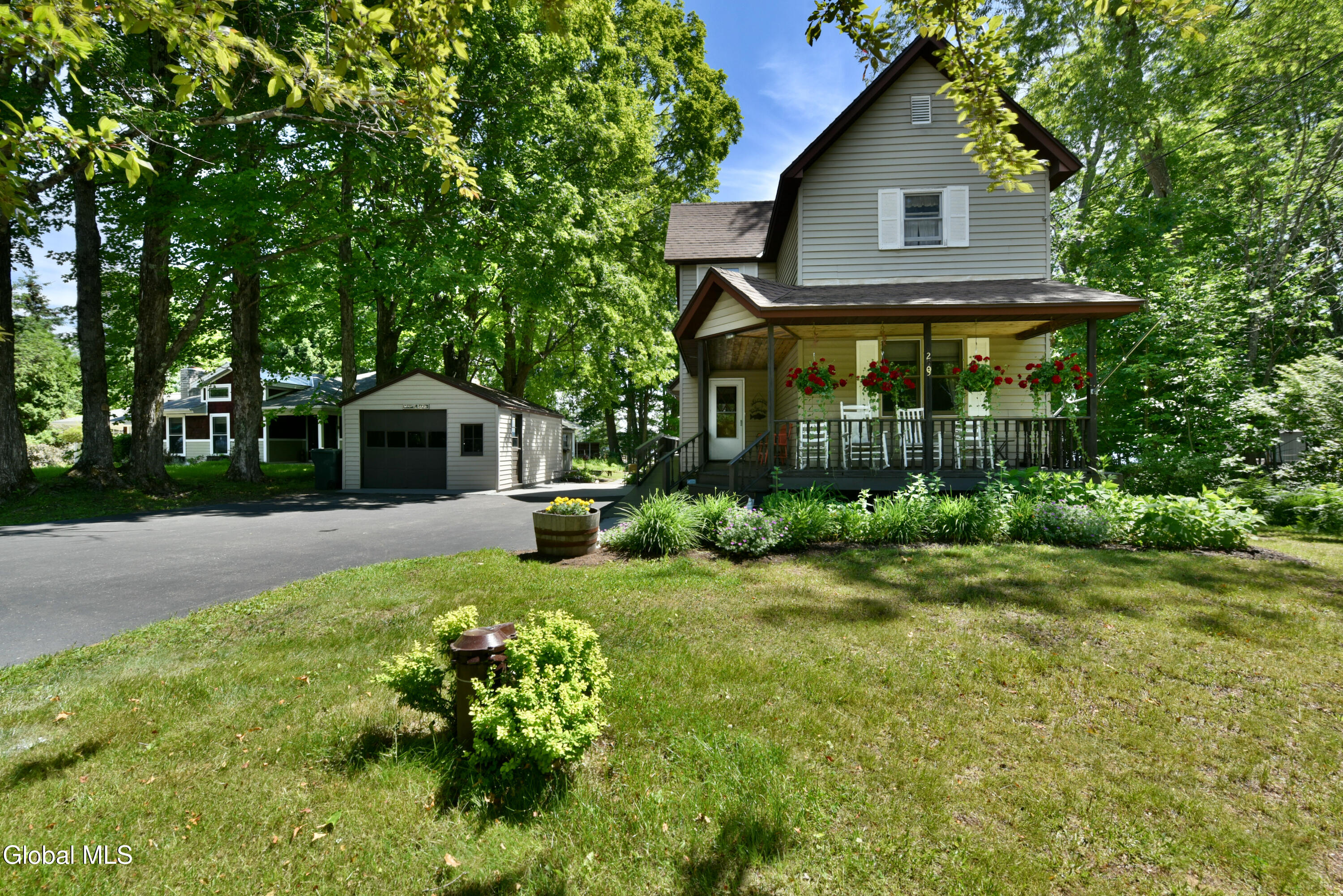 205 Houseman Street