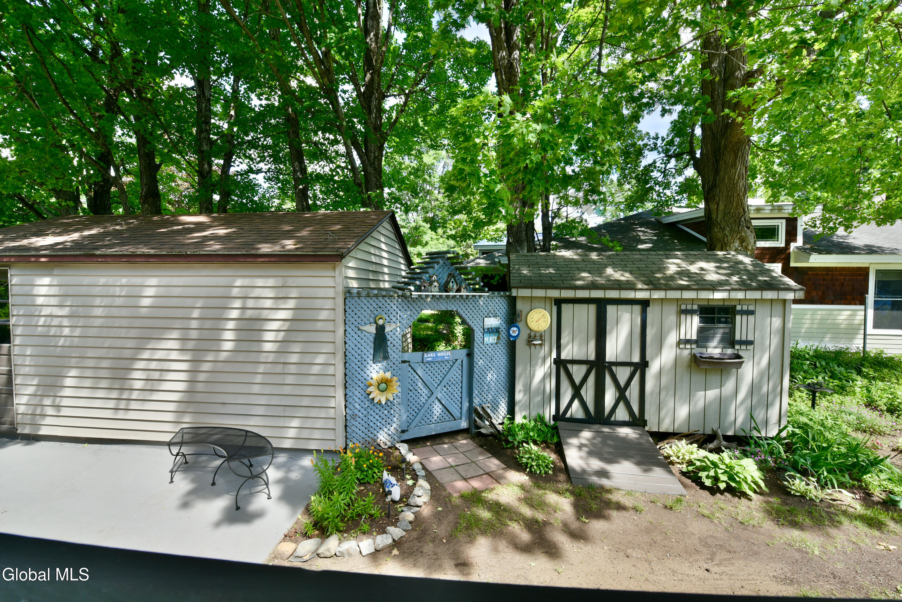 205 Houseman Street