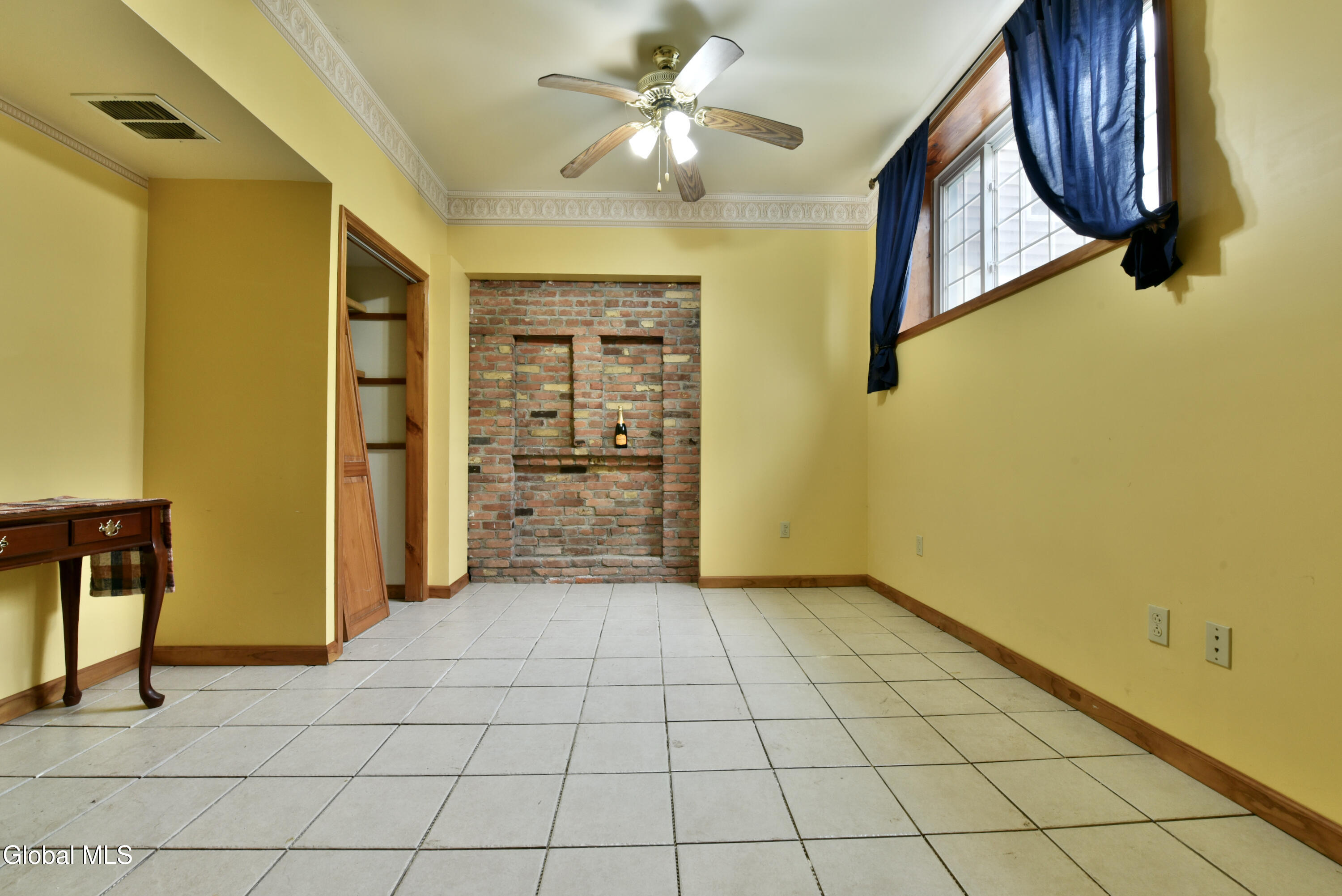 144 Ashdown Road