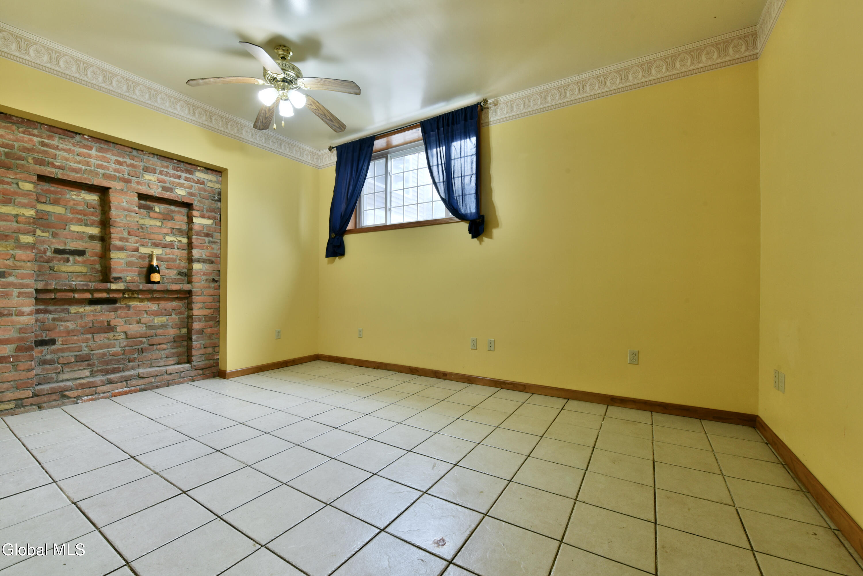 144 Ashdown Road