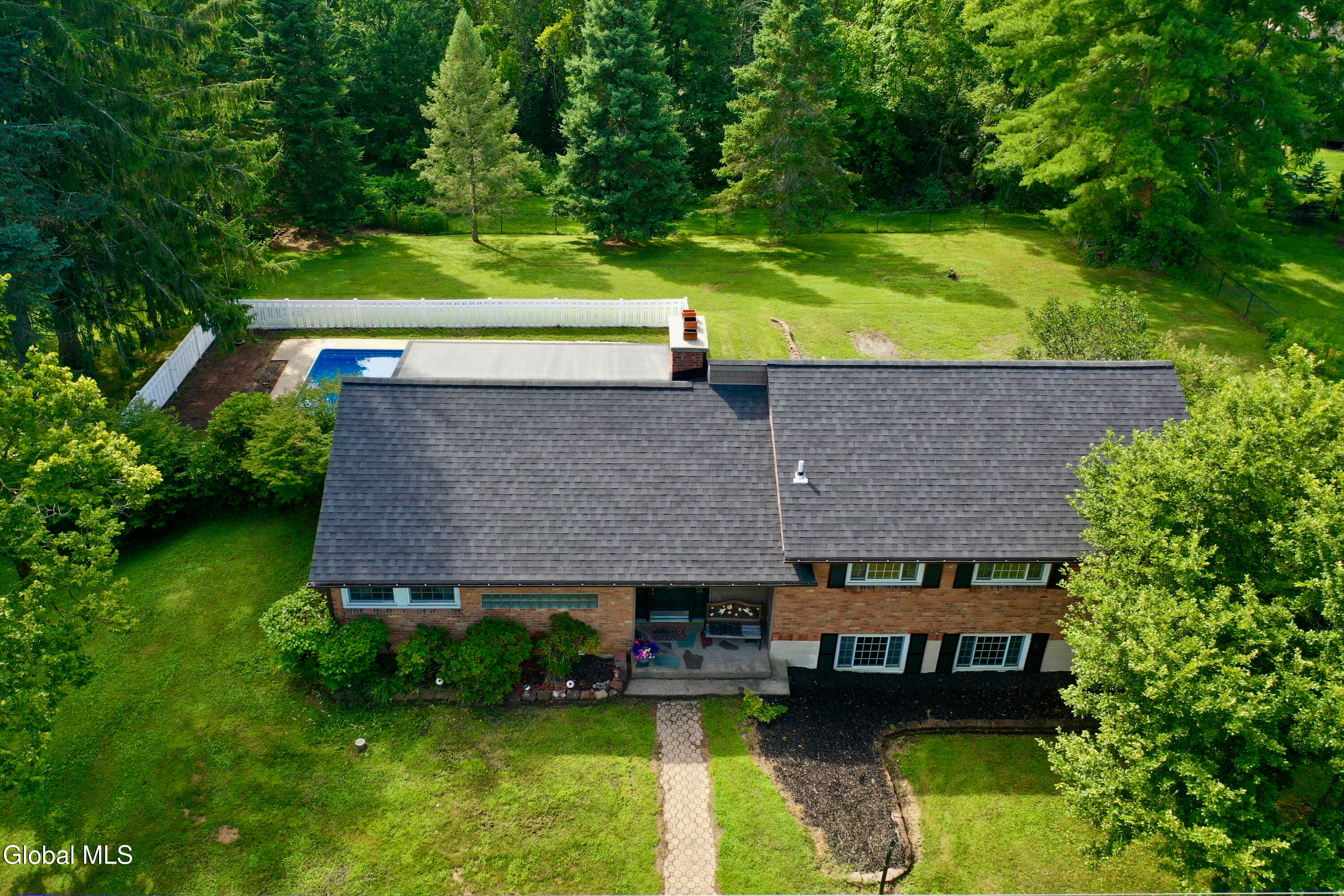 144 Ashdown Road