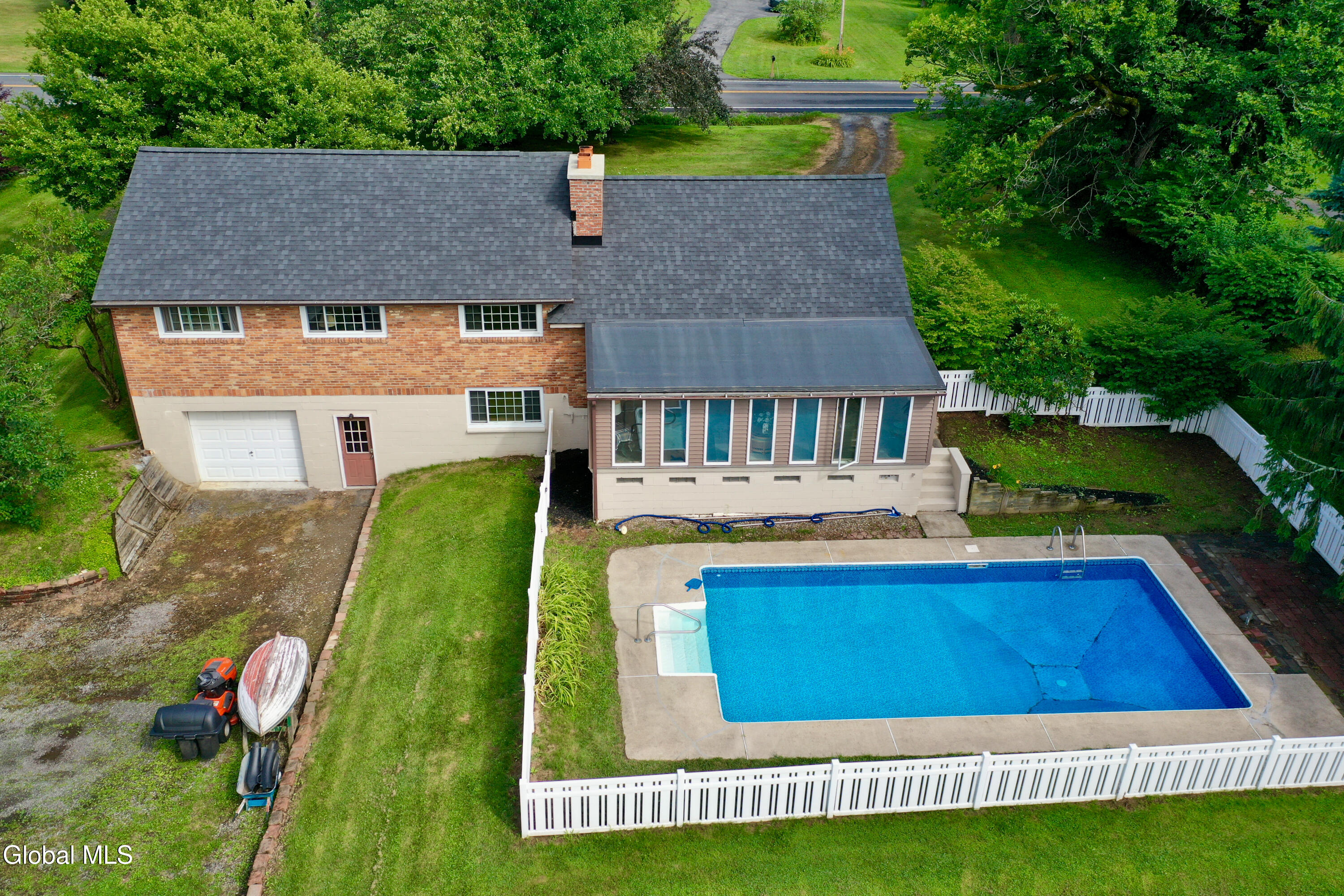 144 Ashdown Road