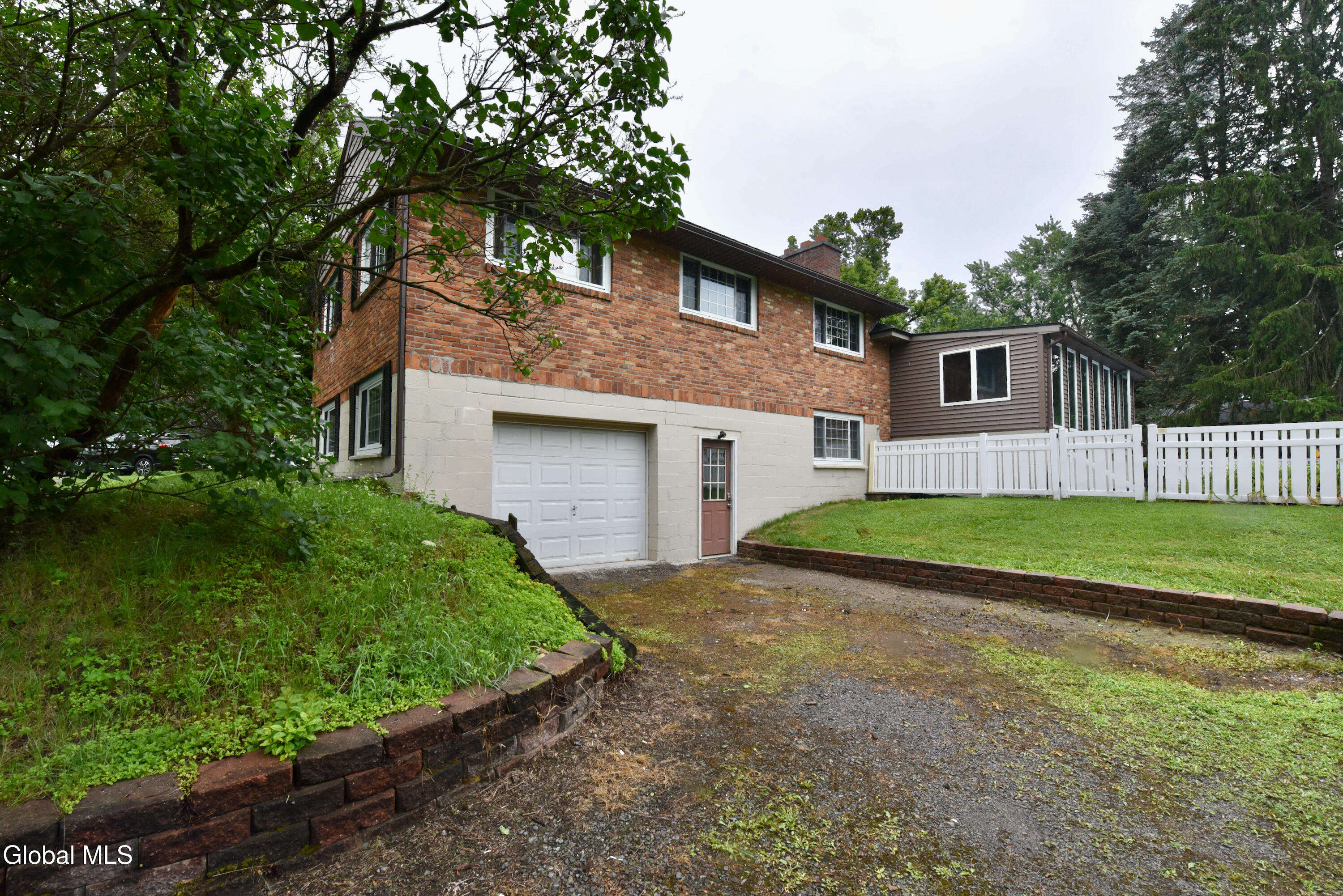 144 Ashdown Road