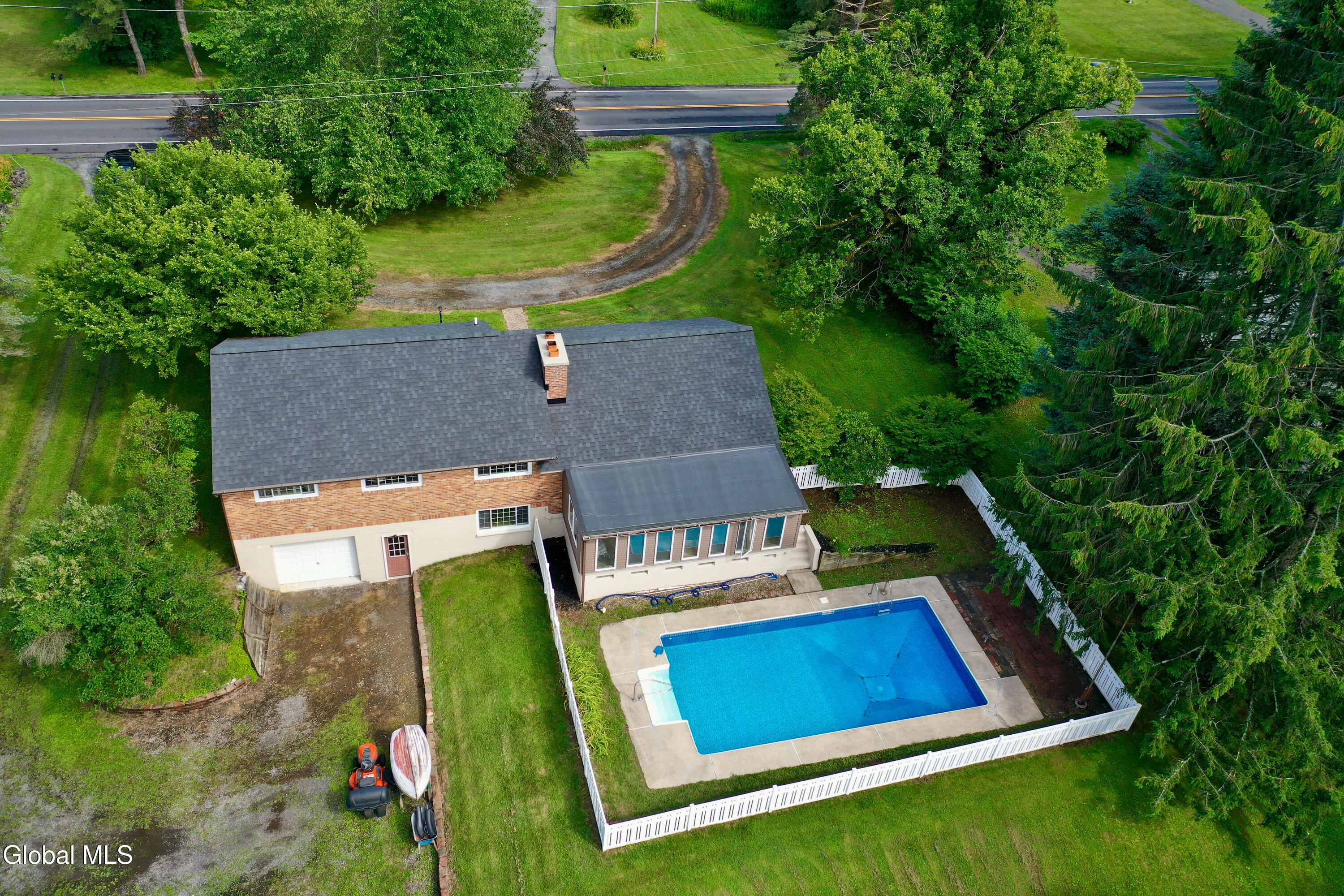 144 Ashdown Road
