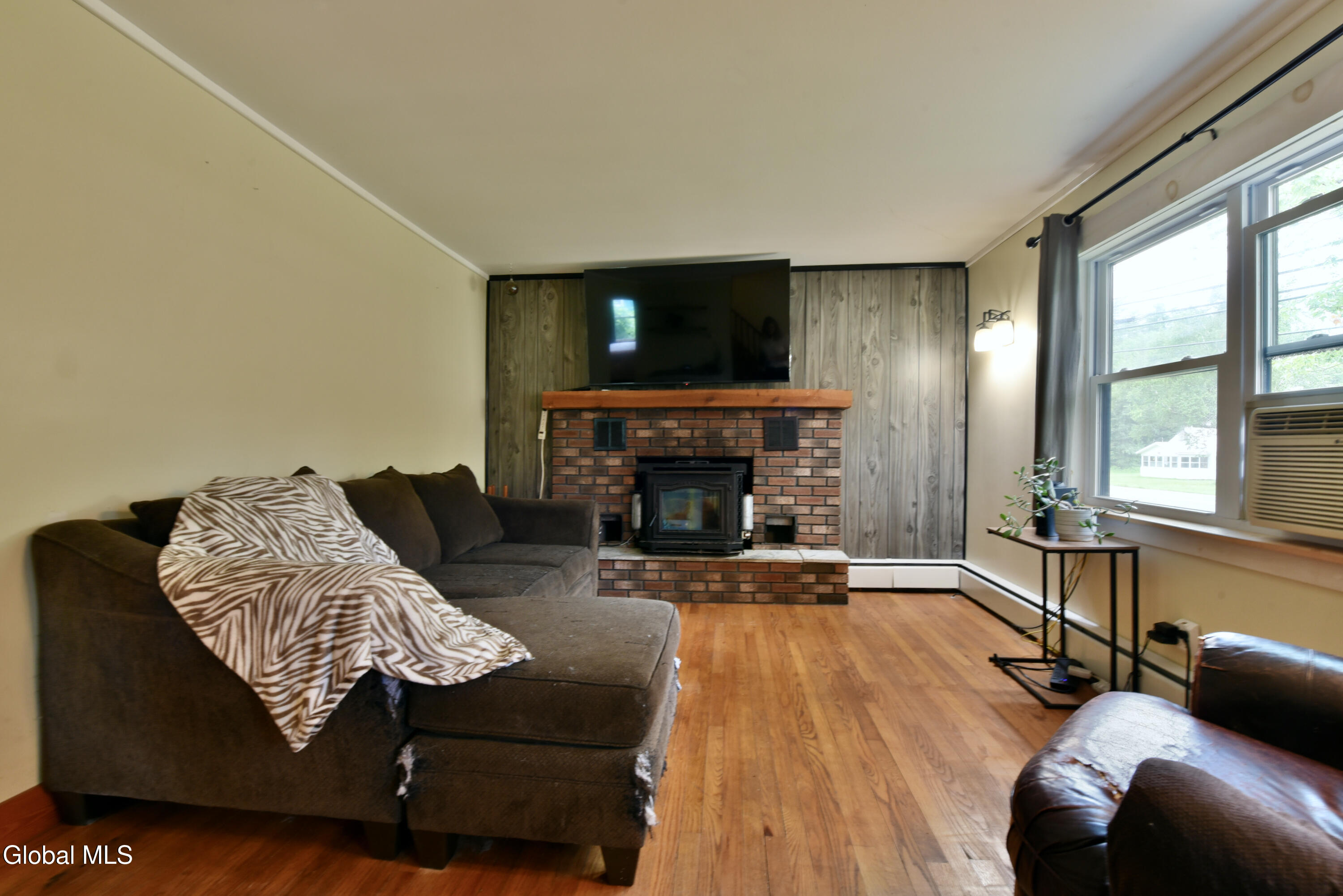 54 E River Drive