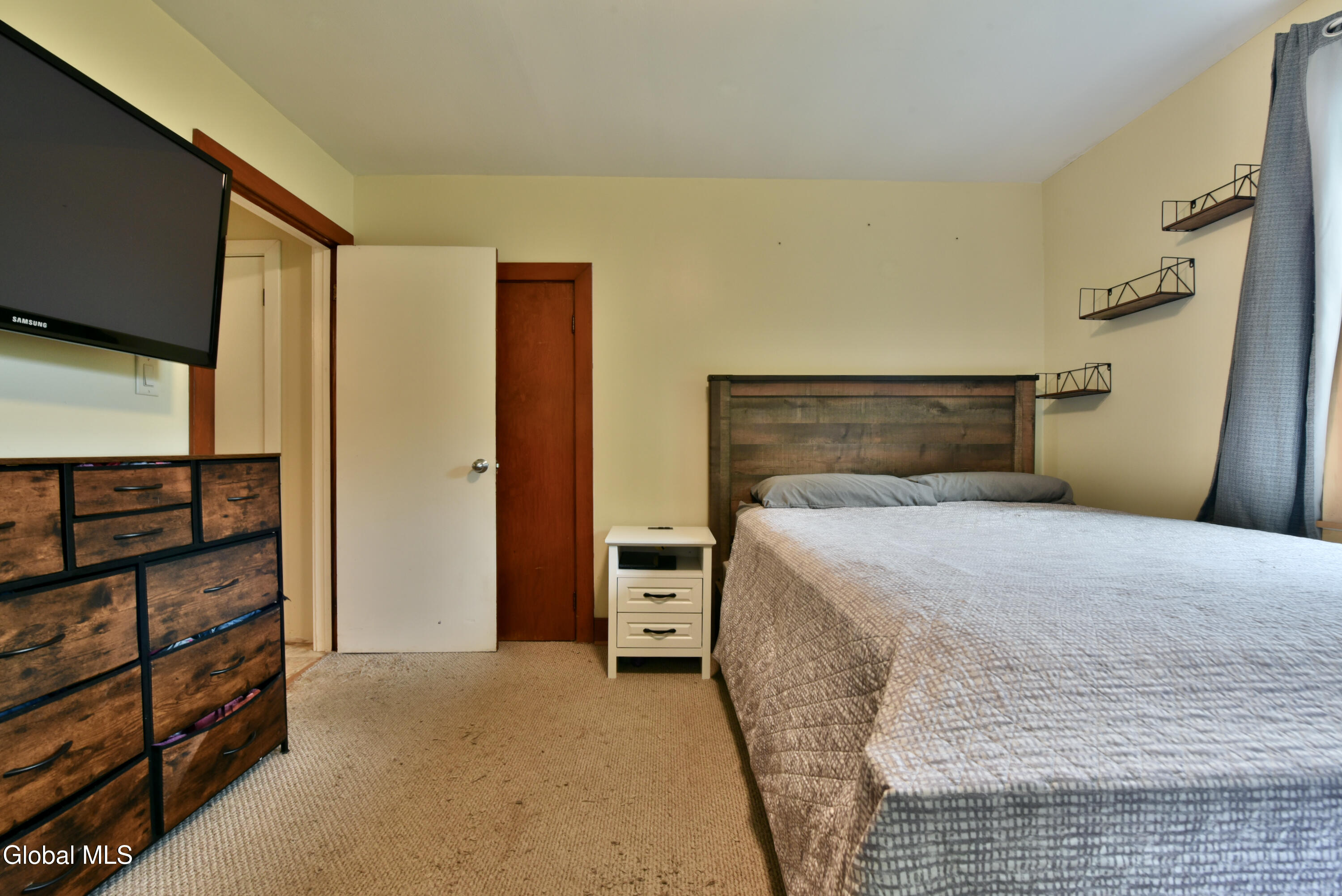 54 E River Drive