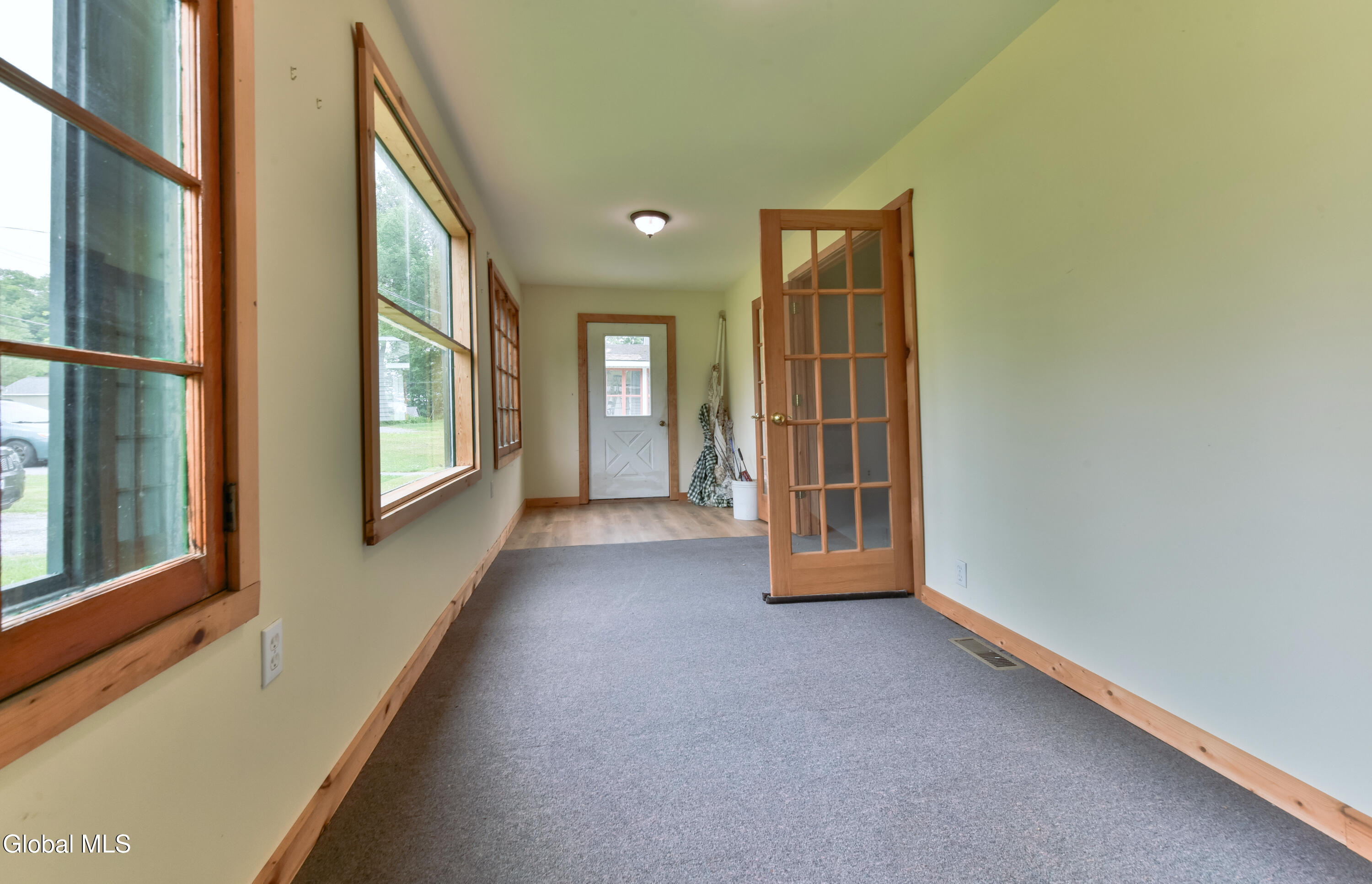 5877 Lake Road