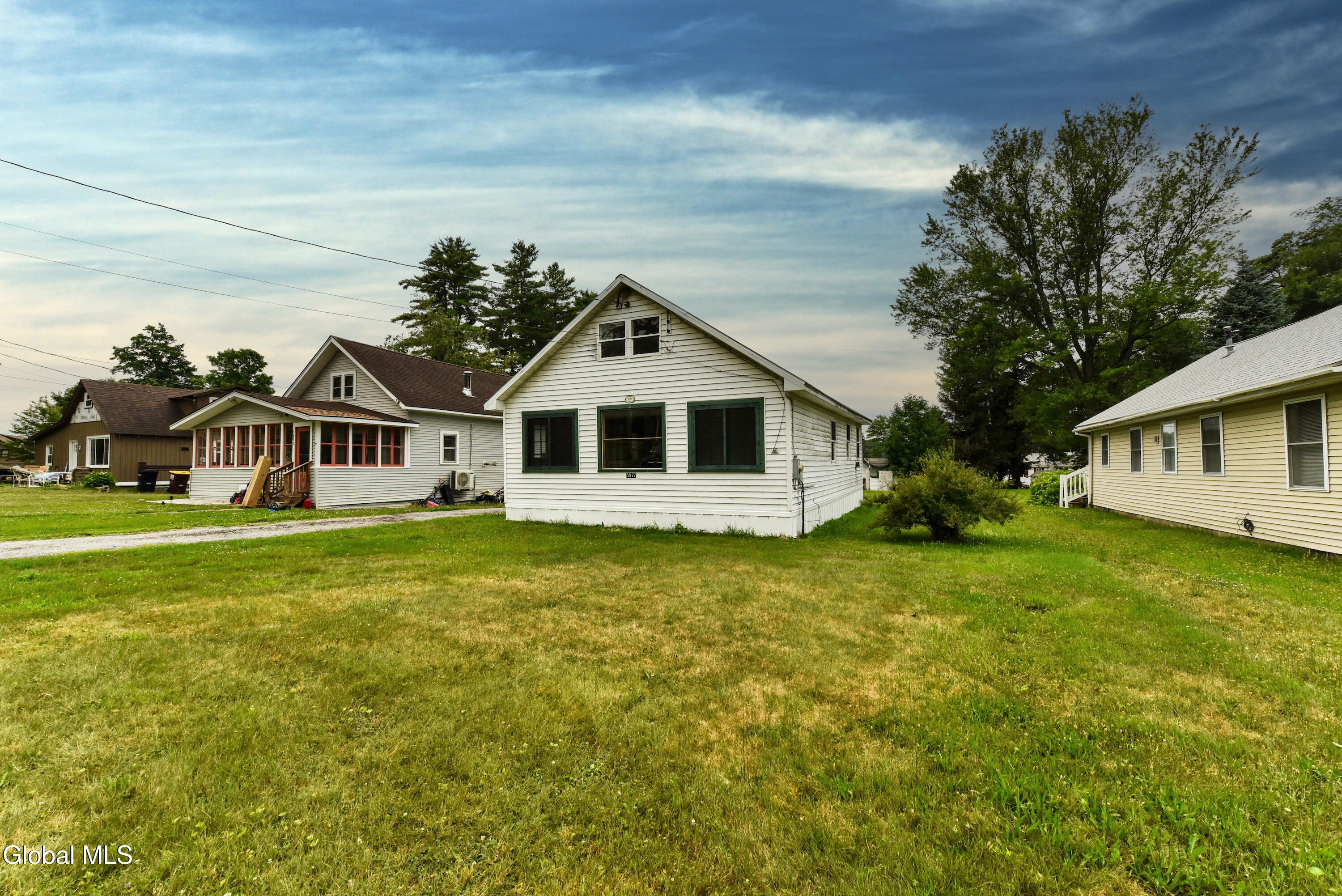 5877 Lake Road
