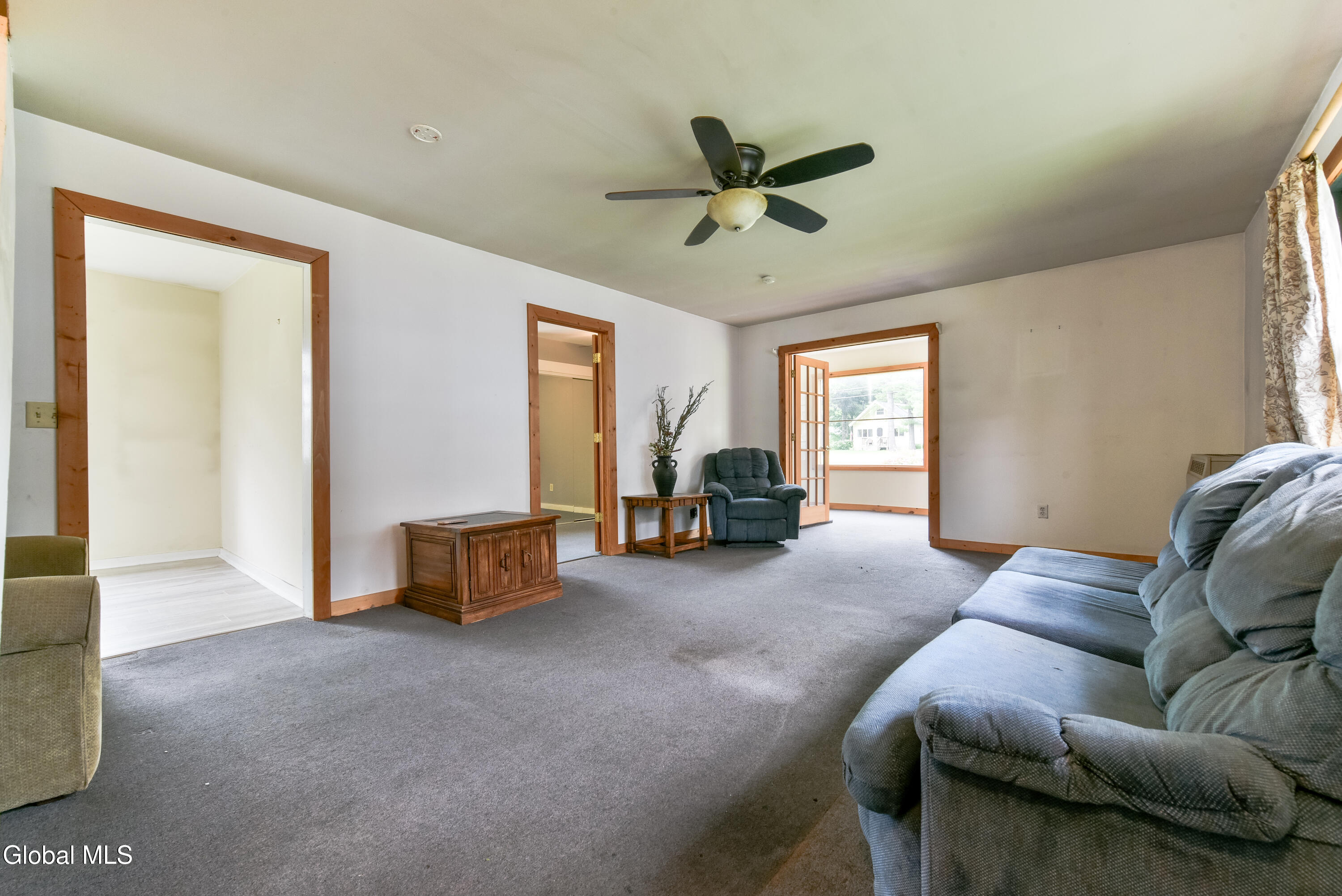 5877 Lake Road