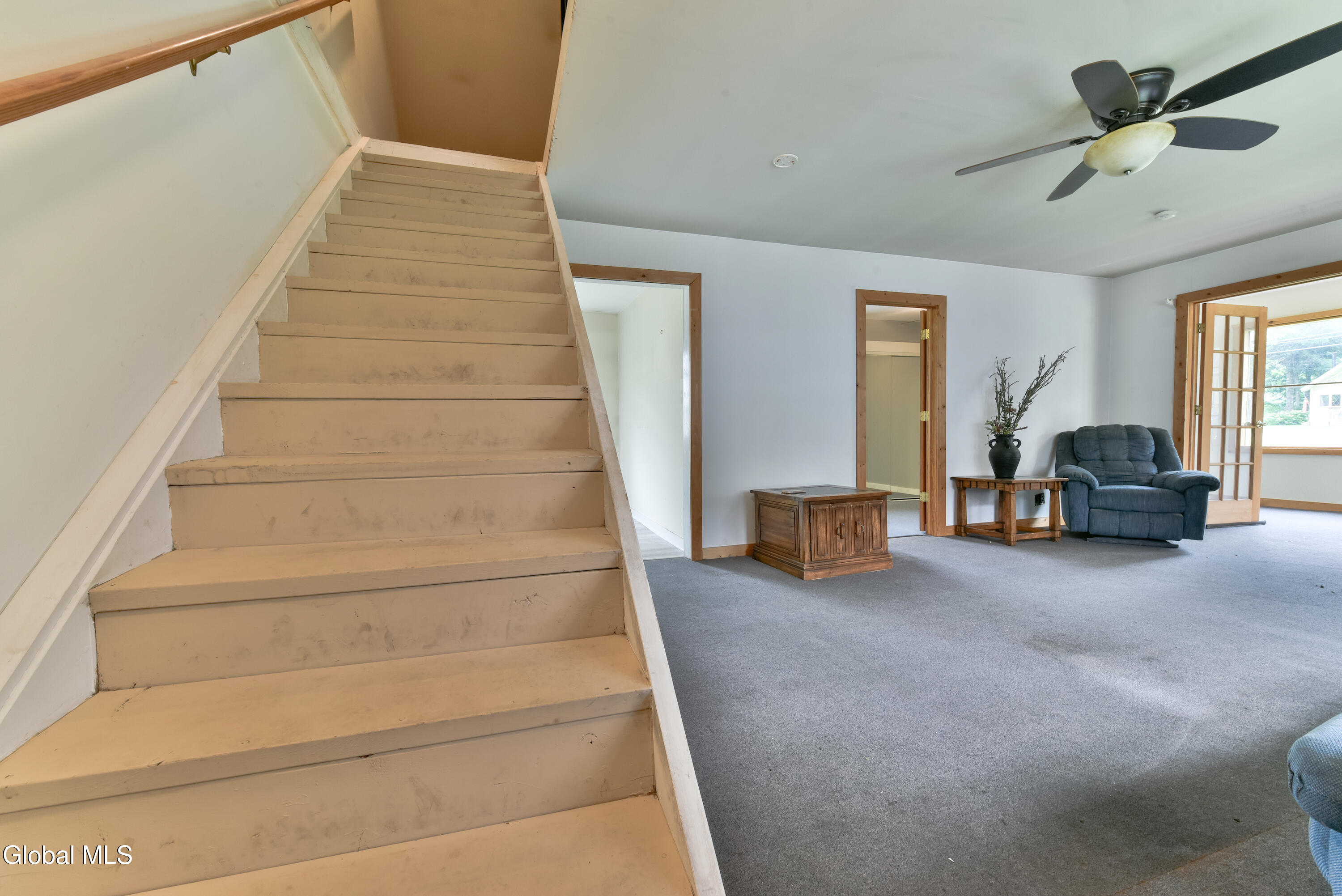 5877 Lake Road