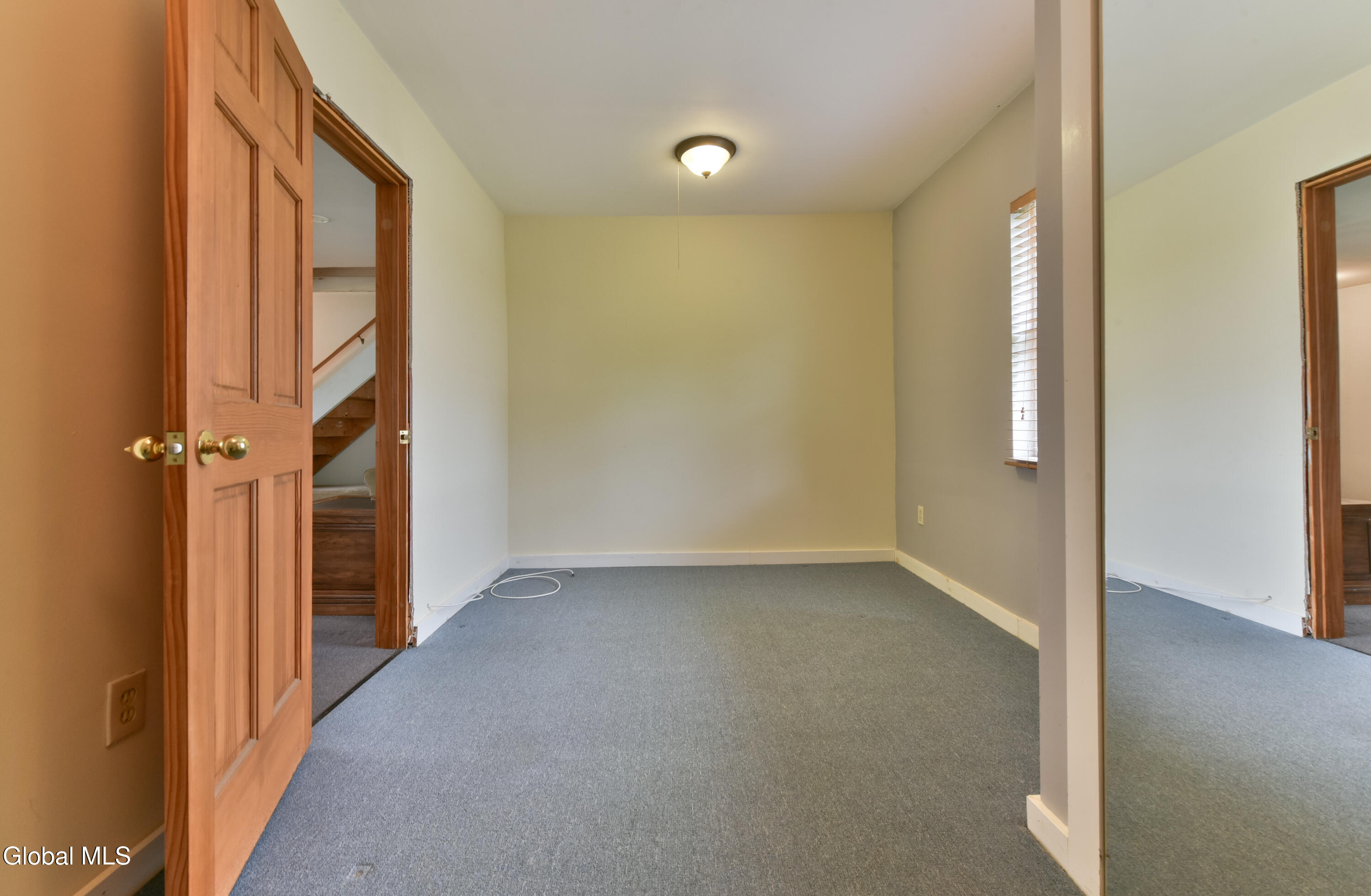 5877 Lake Road