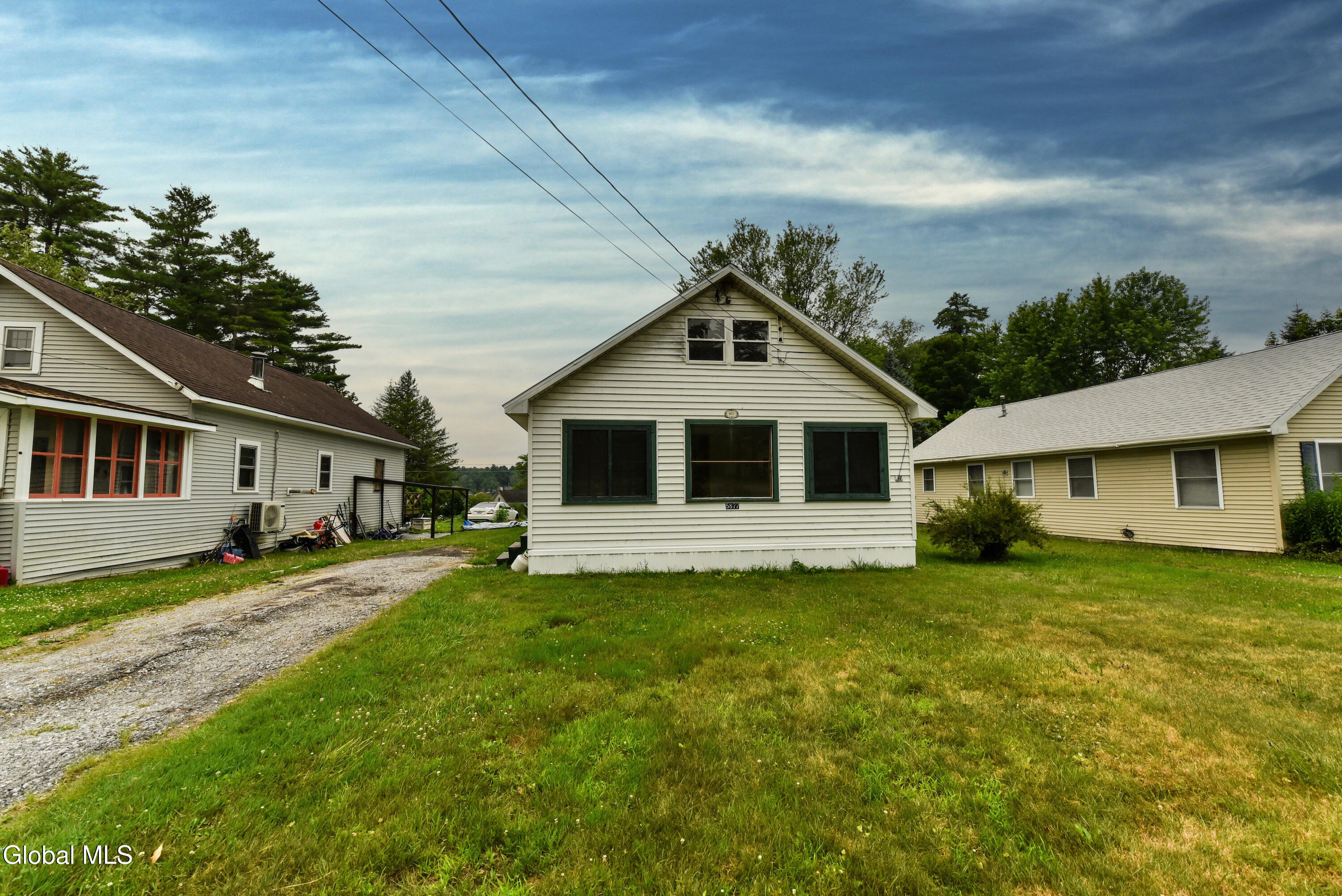 5877 Lake Road