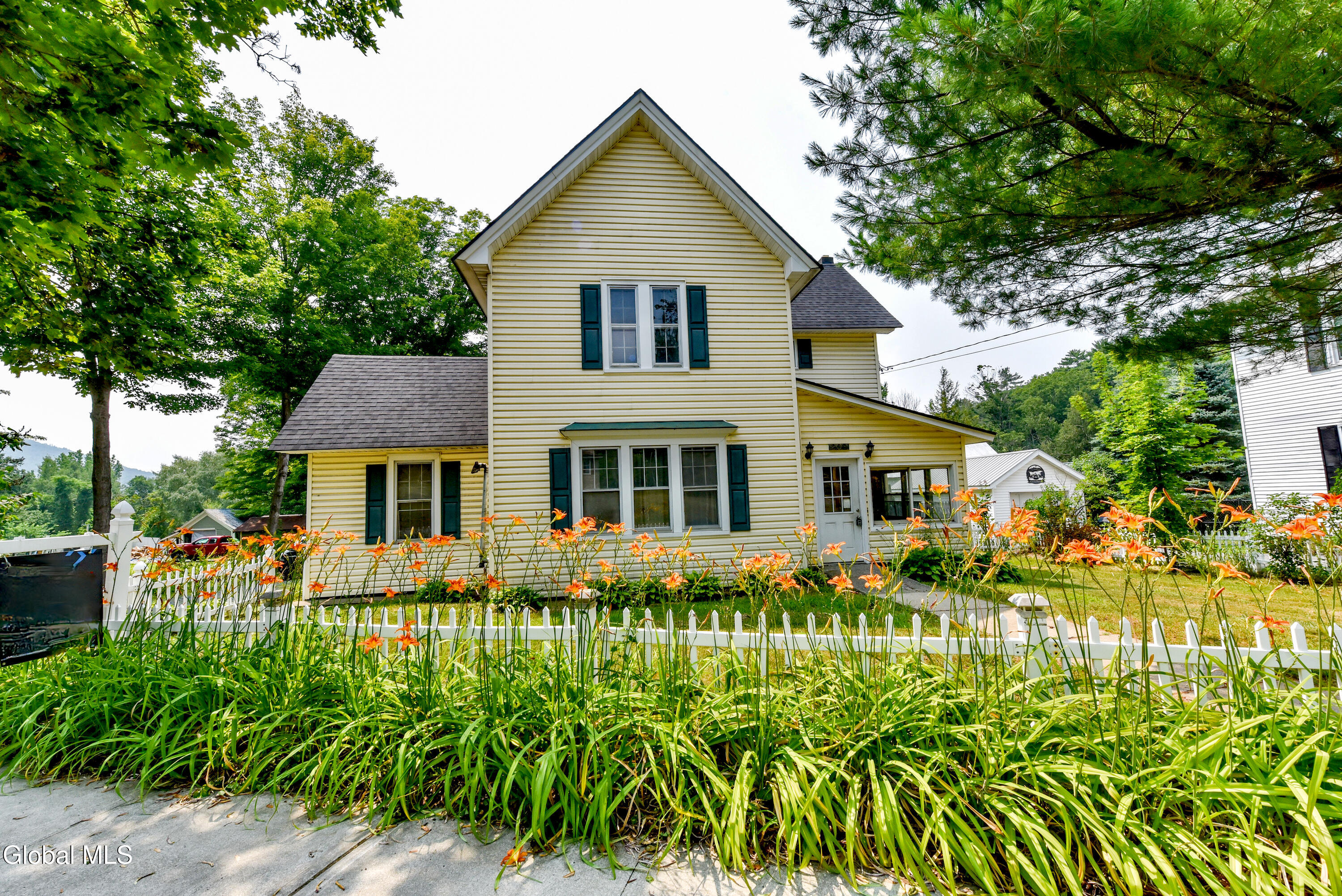 209 Lake Avenue