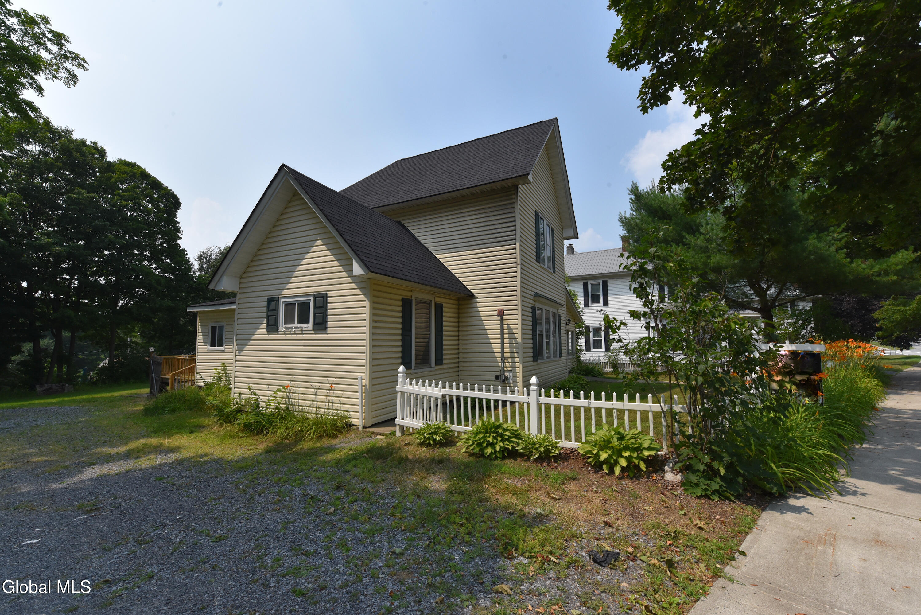 209 Lake Avenue