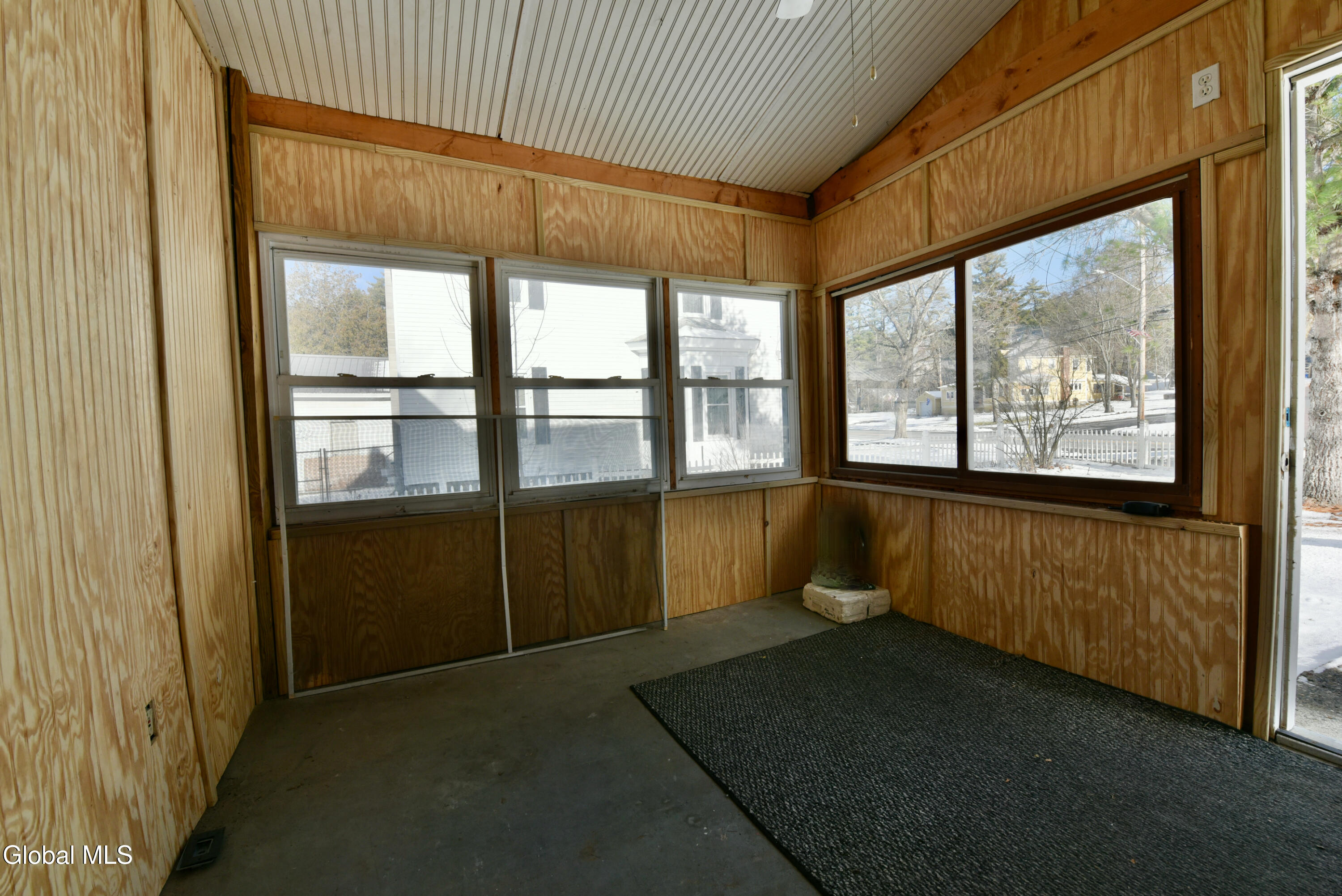 209 Lake Avenue