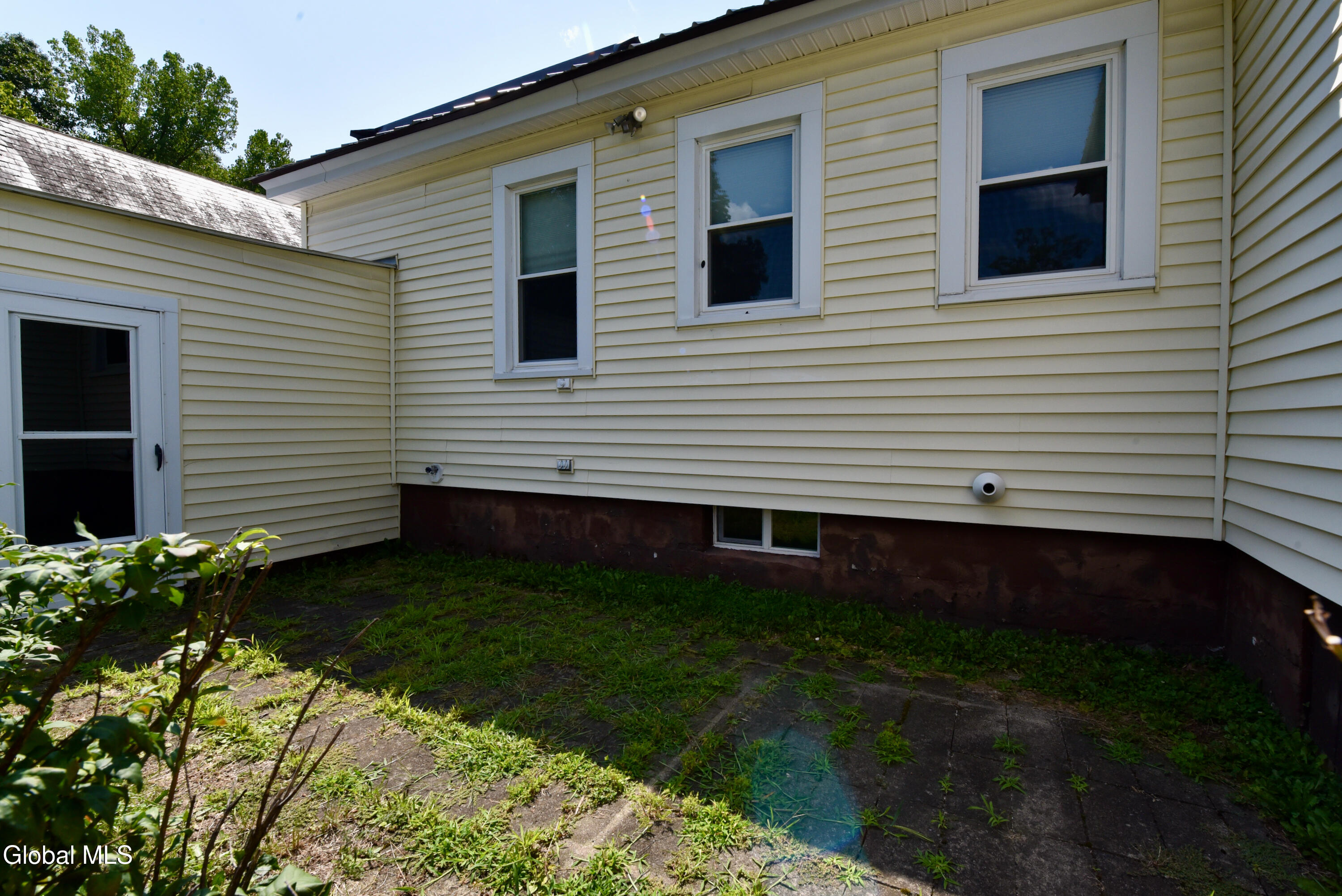 6 Poplar Street