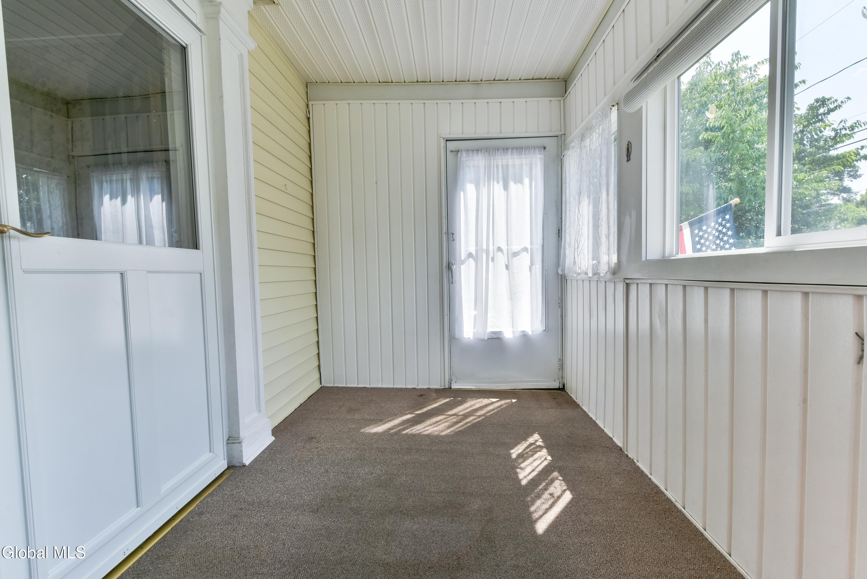 6 Poplar Street