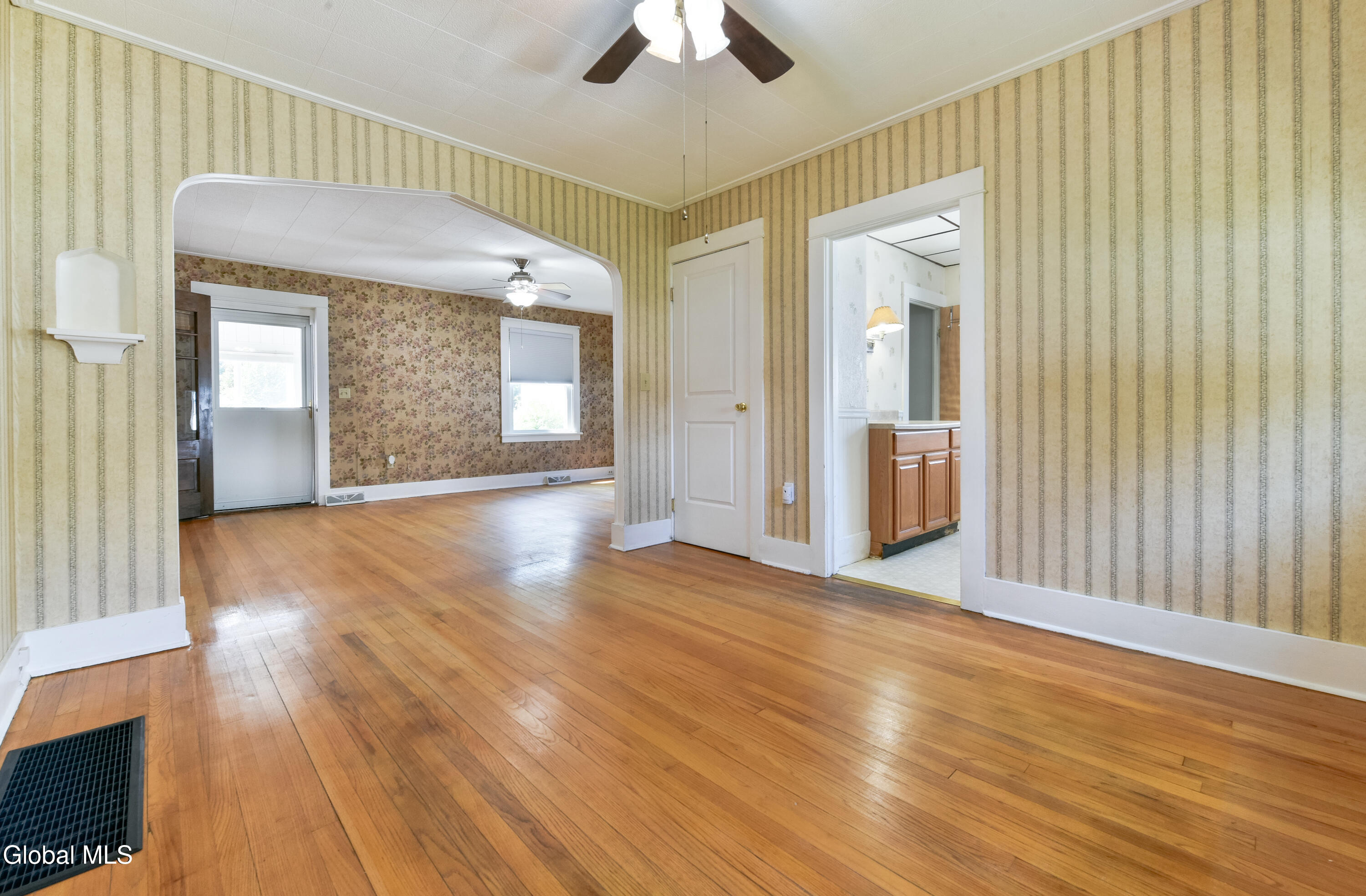 6 Poplar Street