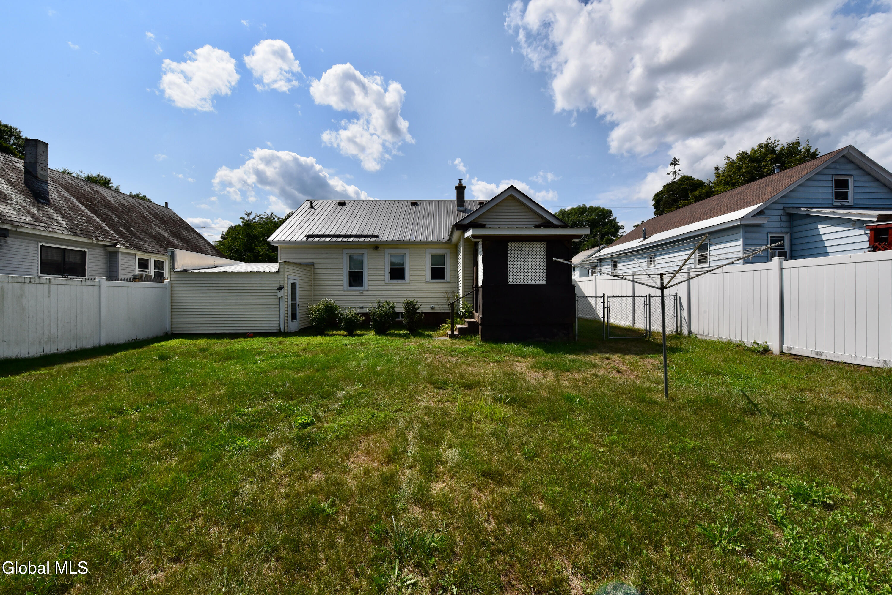 6 Poplar Street