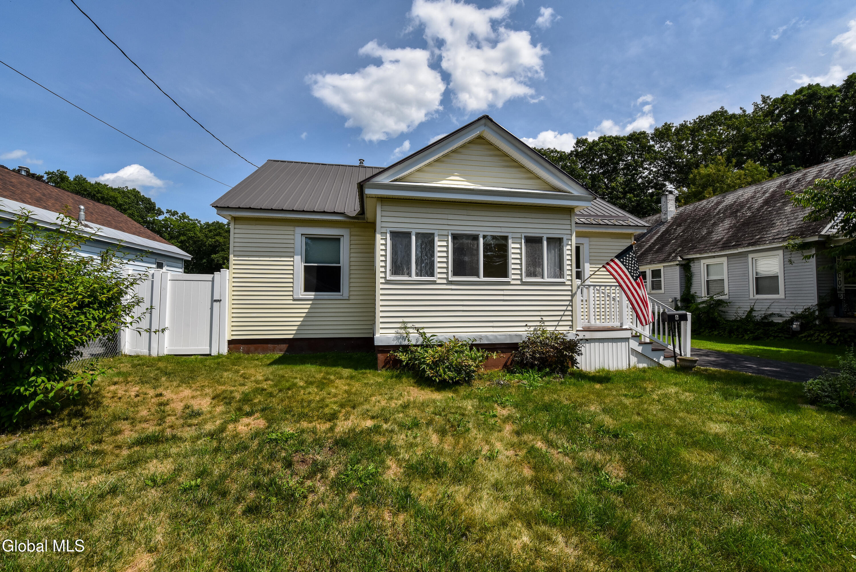 6 Poplar Street