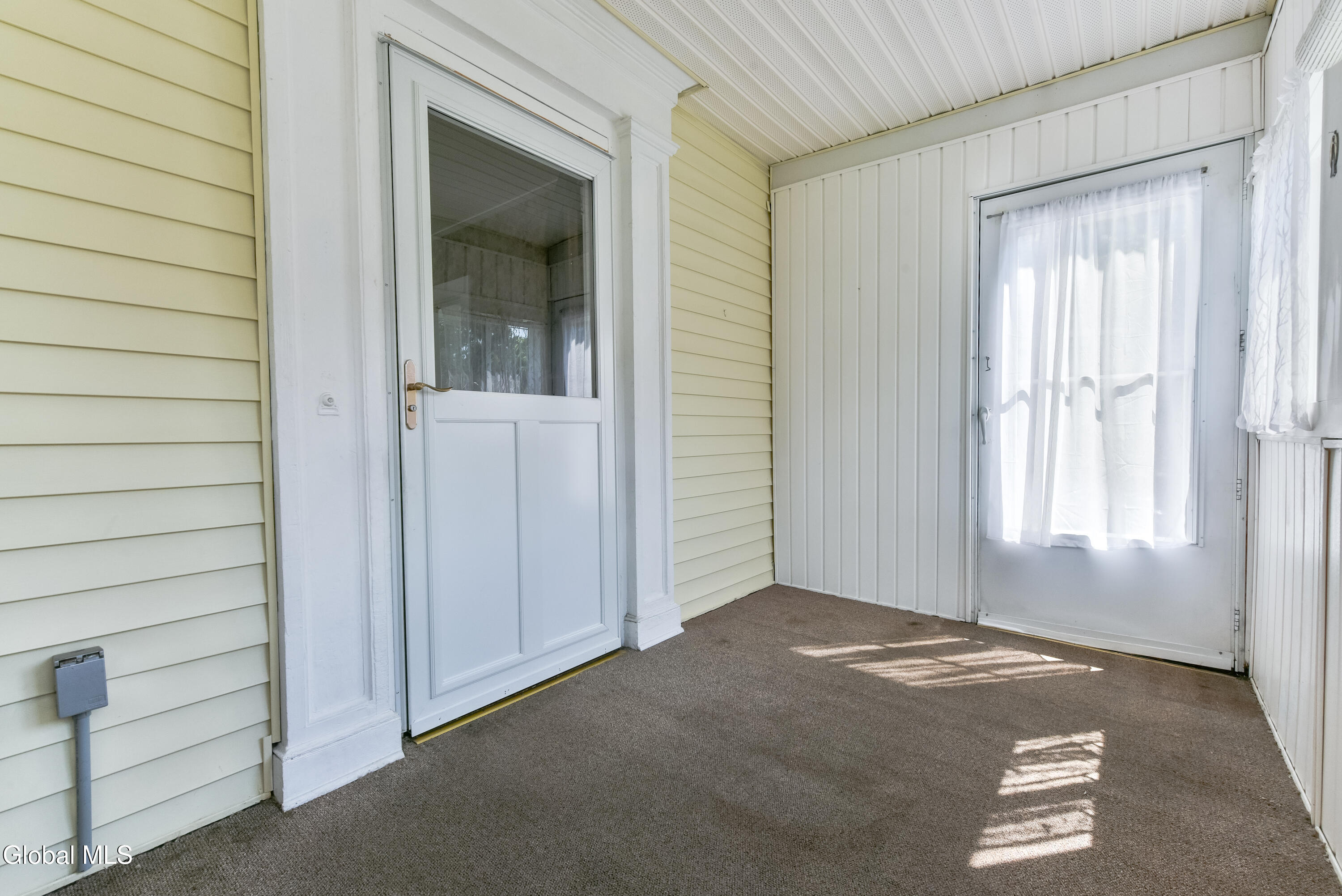 6 Poplar Street