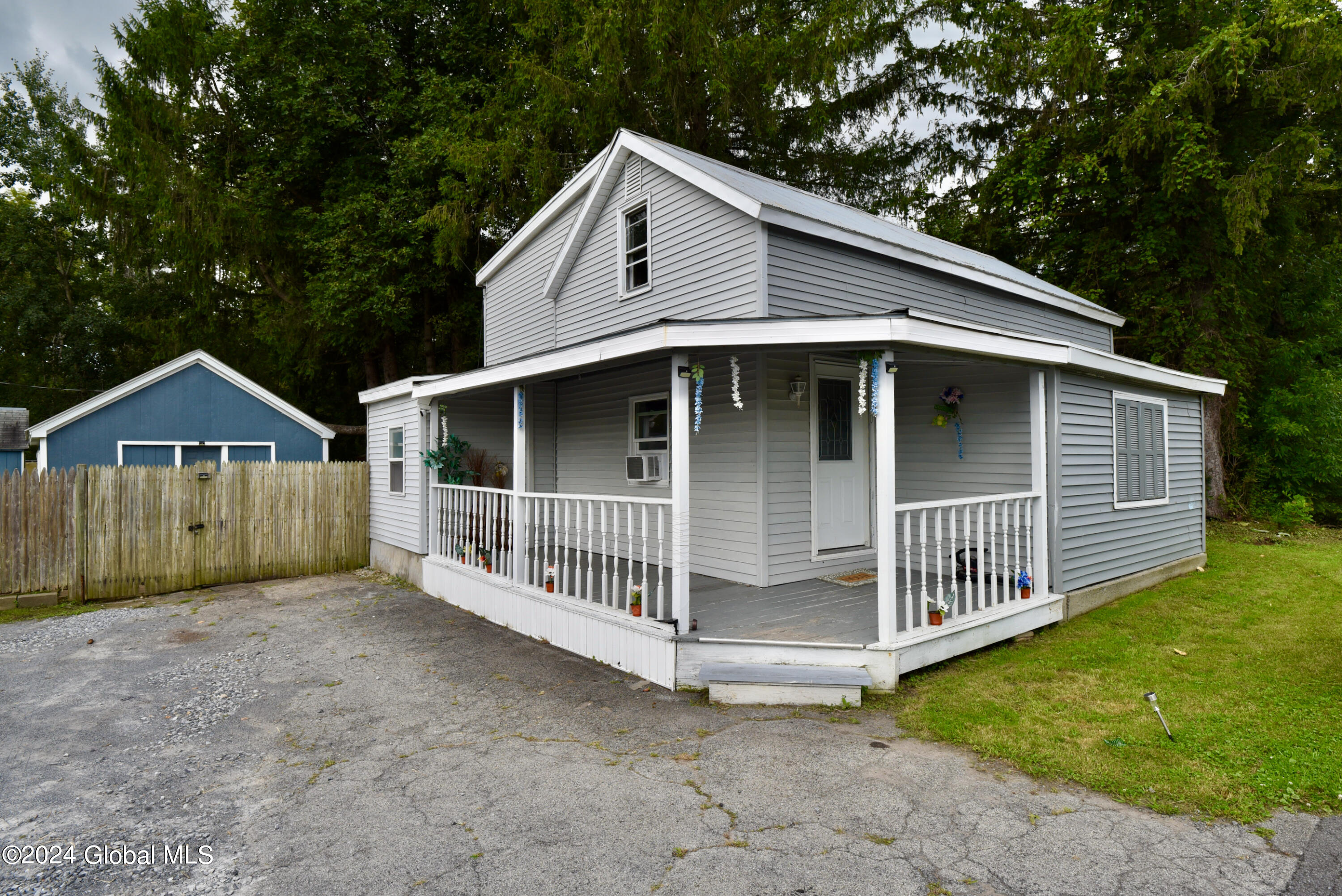 528 Malta Avenue