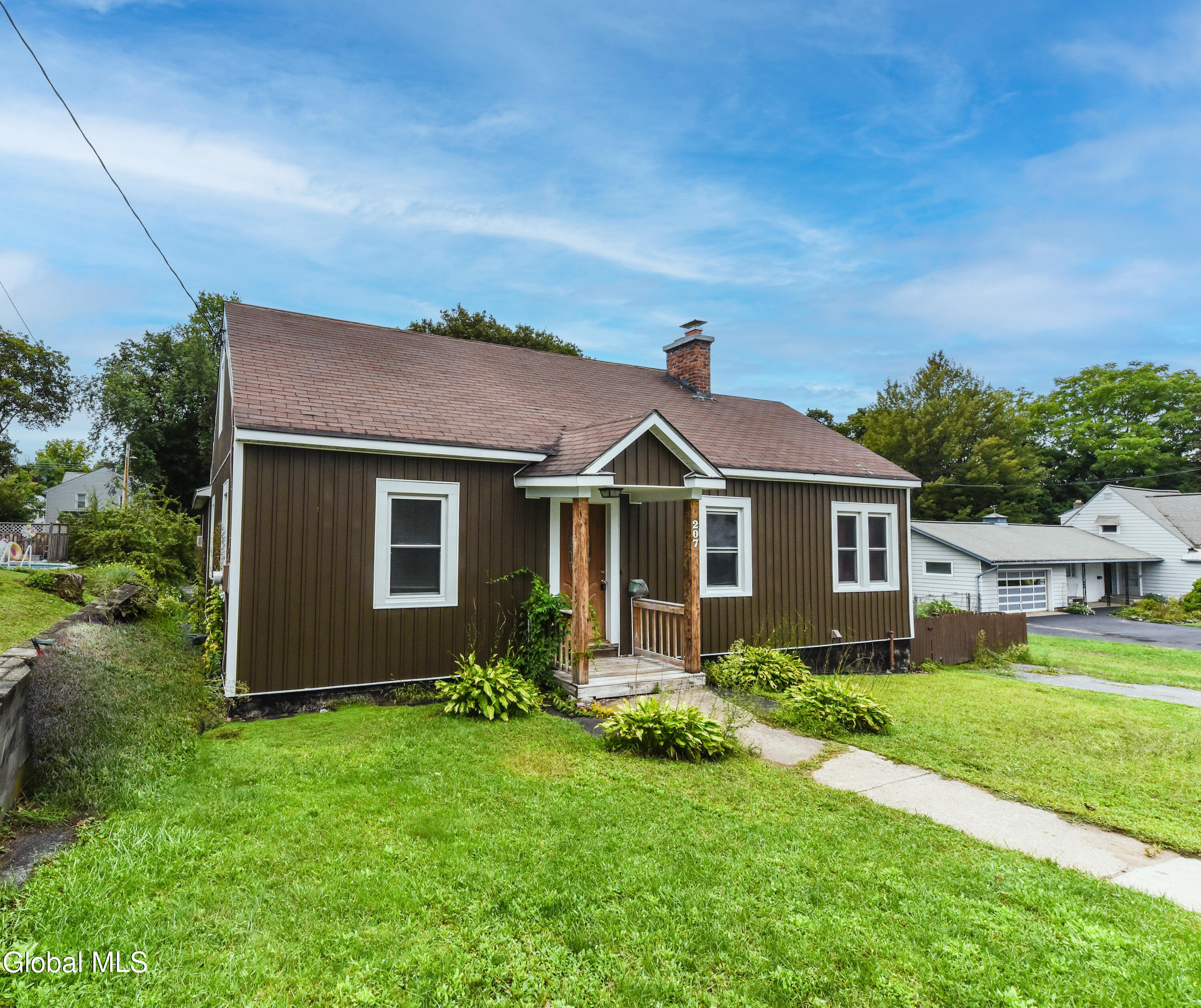207 Oak Street