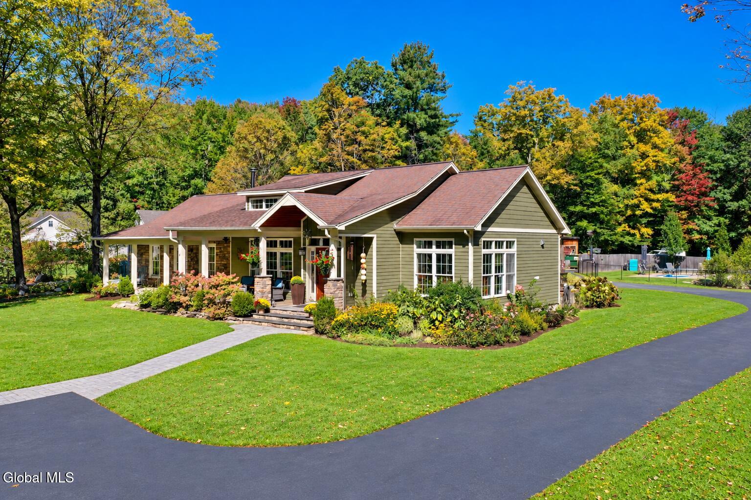 103 Allen Road