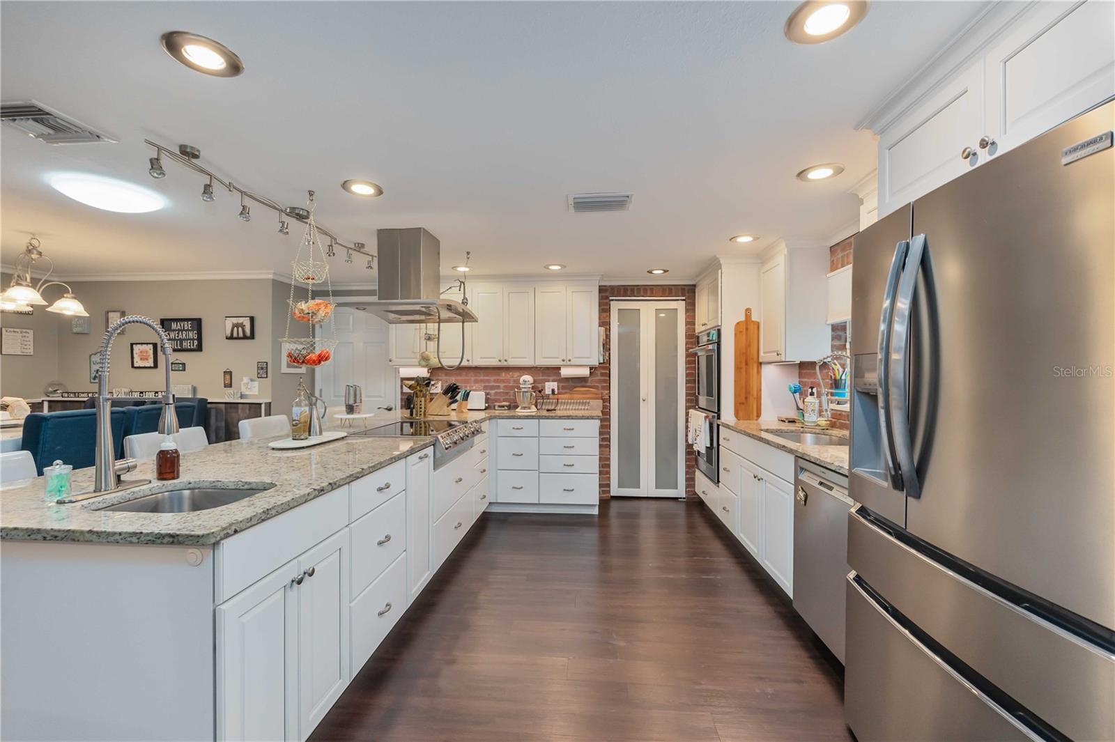 740 ARABIAN CIR