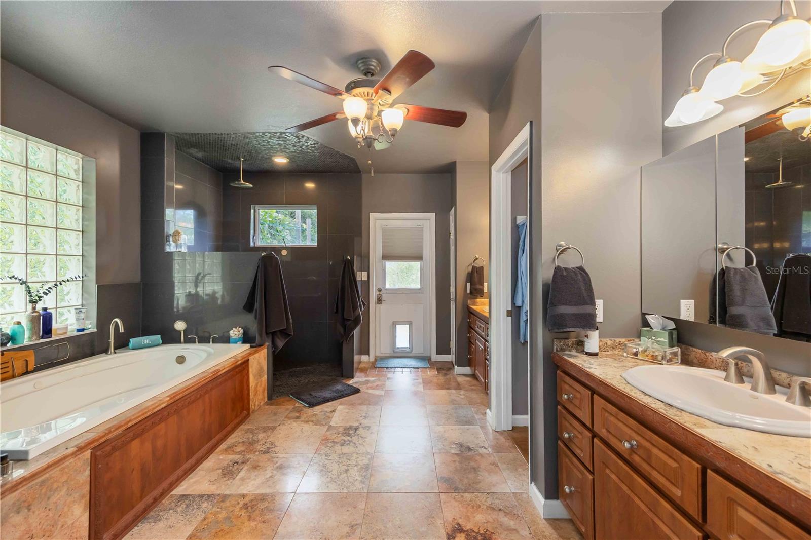 740 ARABIAN CIR
