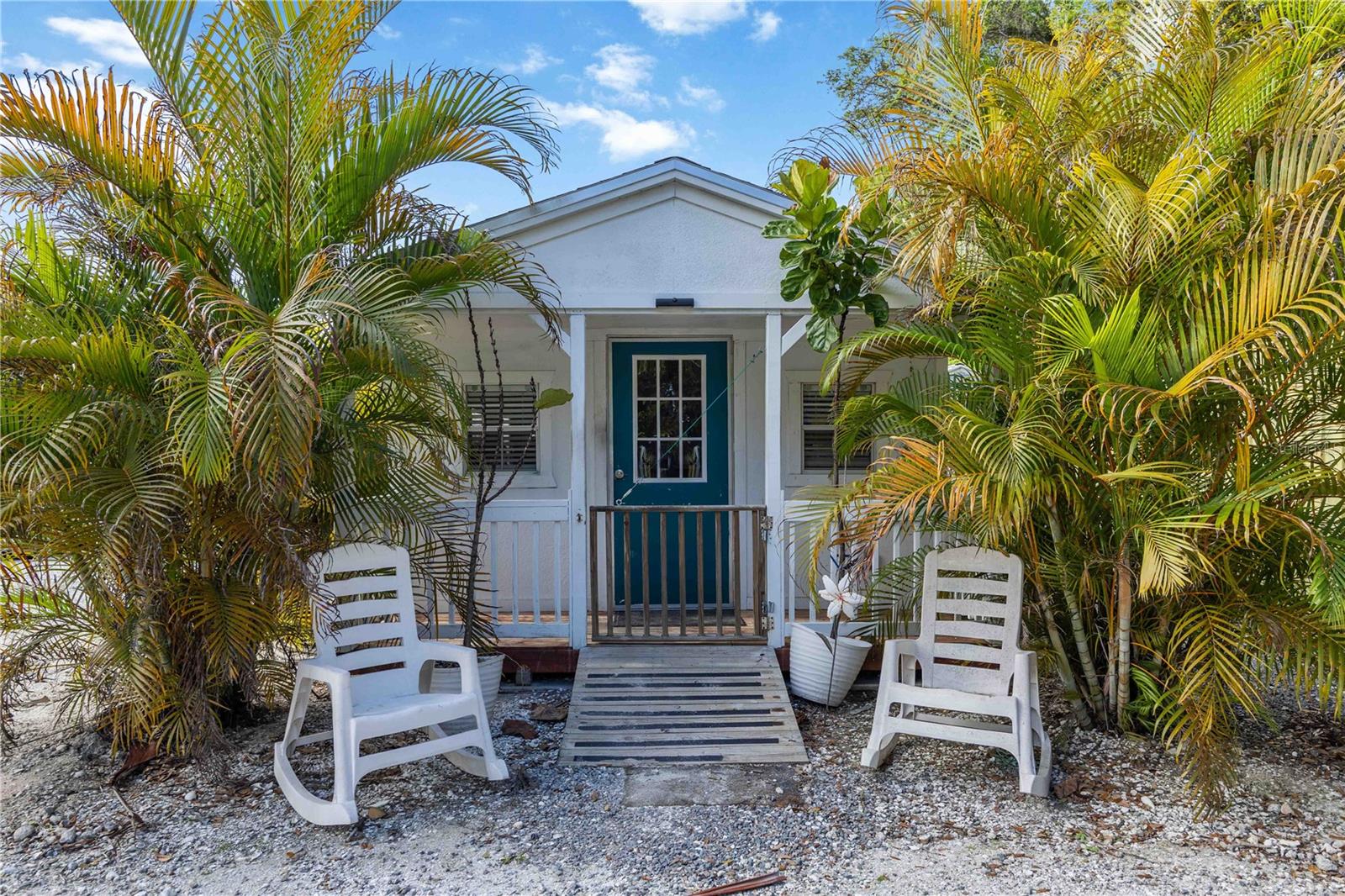 740 ARABIAN CIR