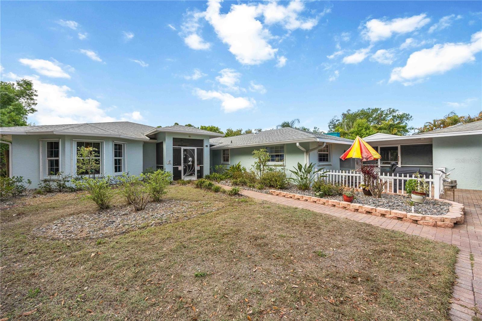 740 ARABIAN CIR