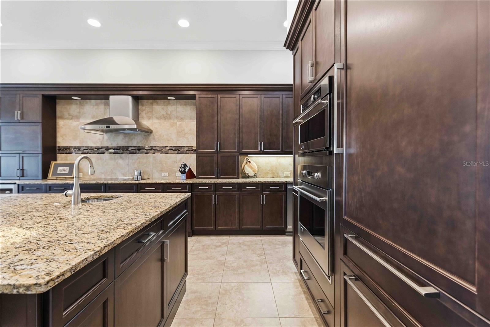 7638 WINDY HILL CV
