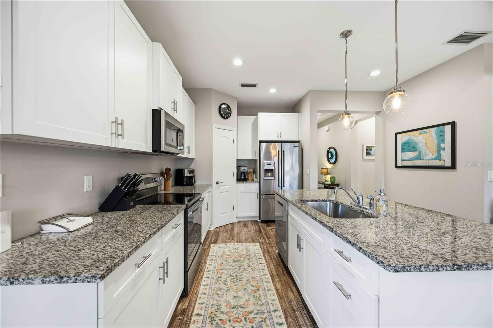 309 PAVONIA RD