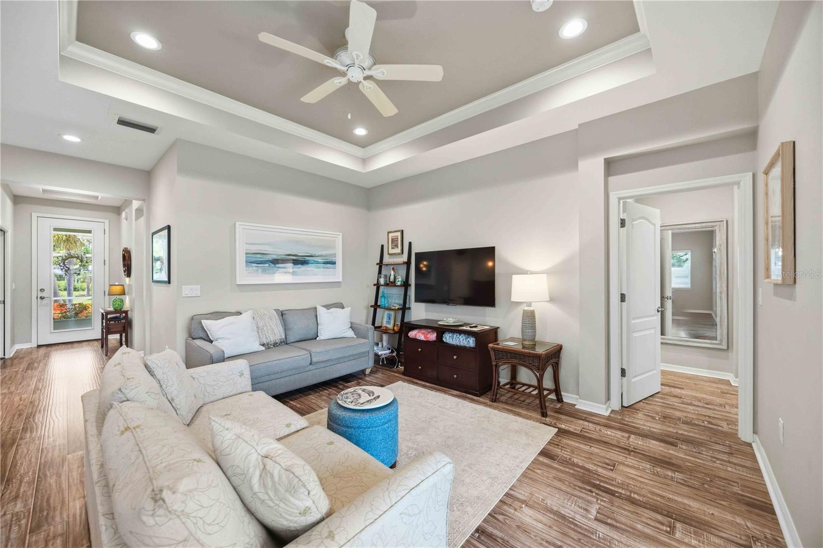 309 PAVONIA RD