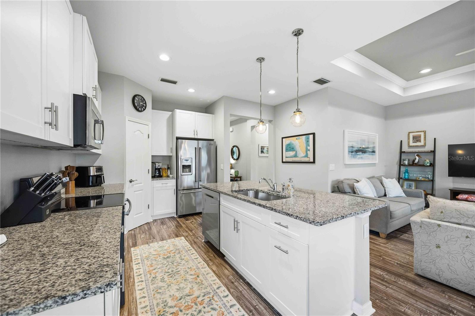 309 PAVONIA RD