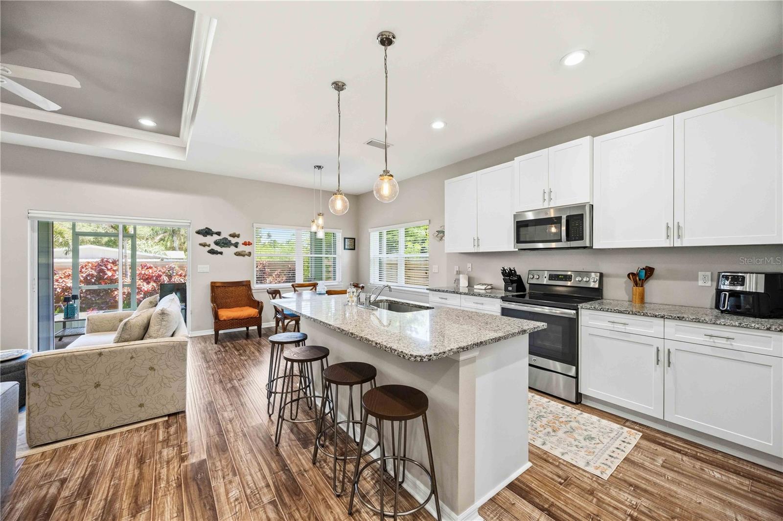309 PAVONIA RD