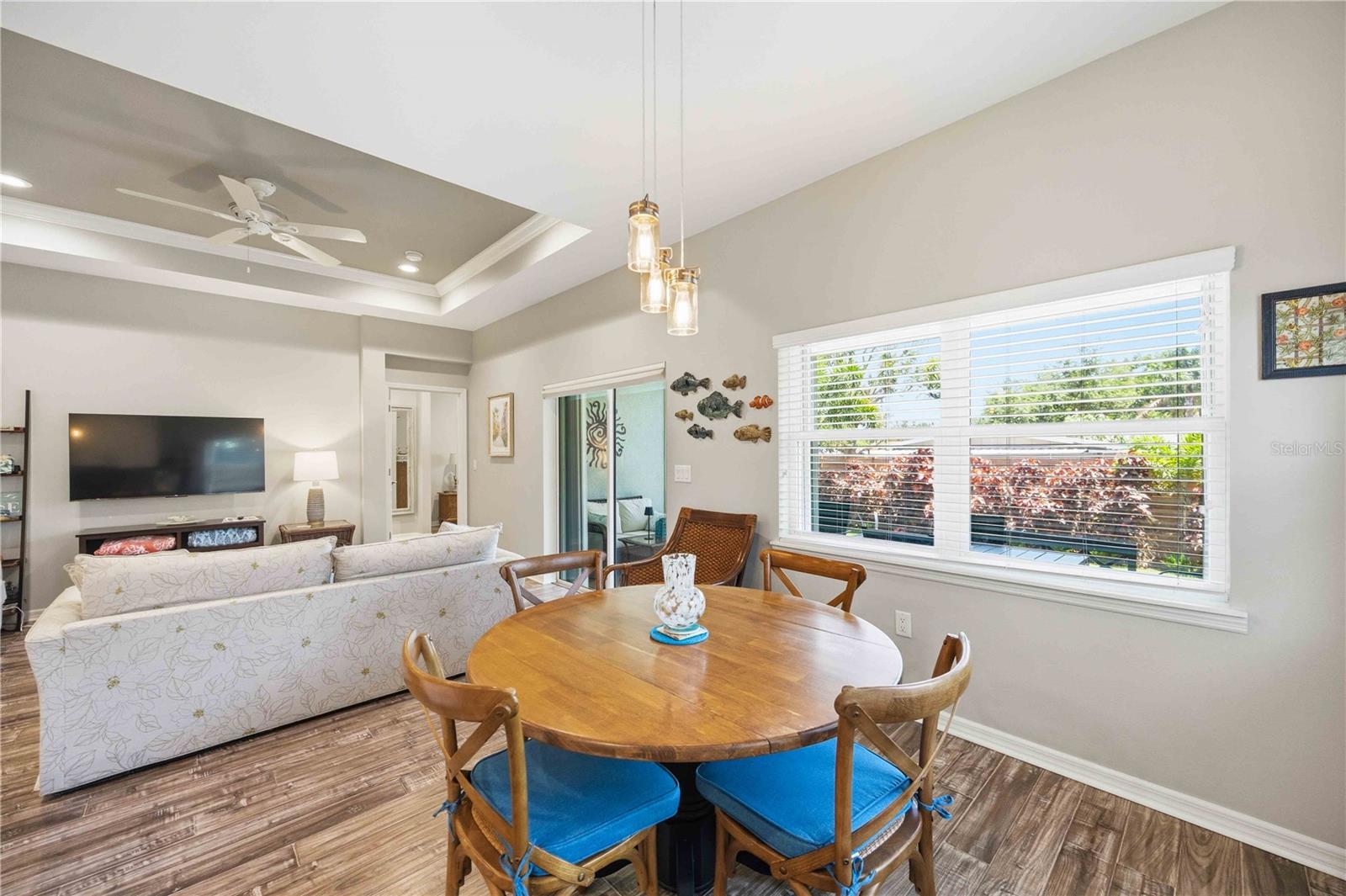 309 PAVONIA RD